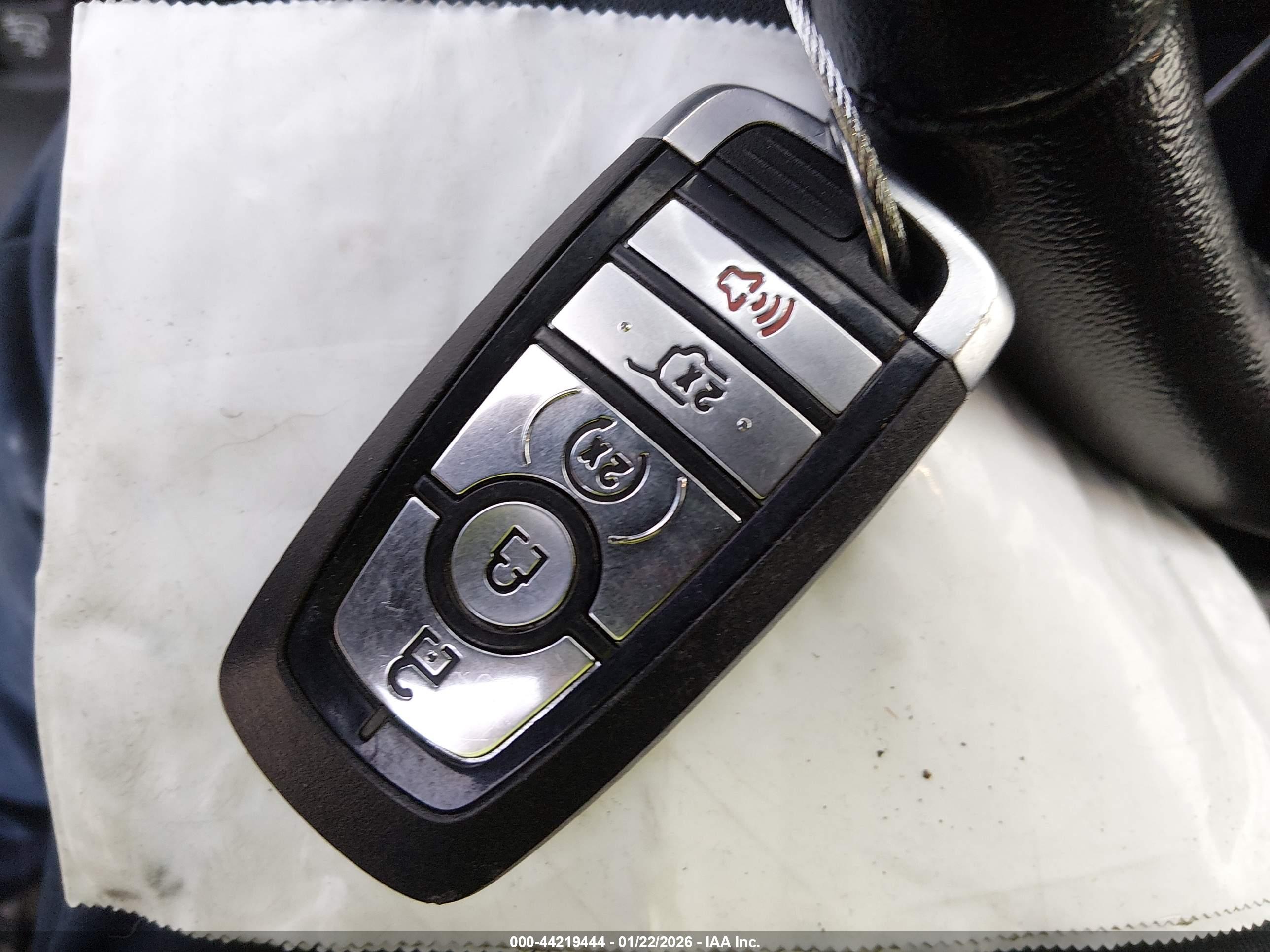 FORD EXPLORER image 11