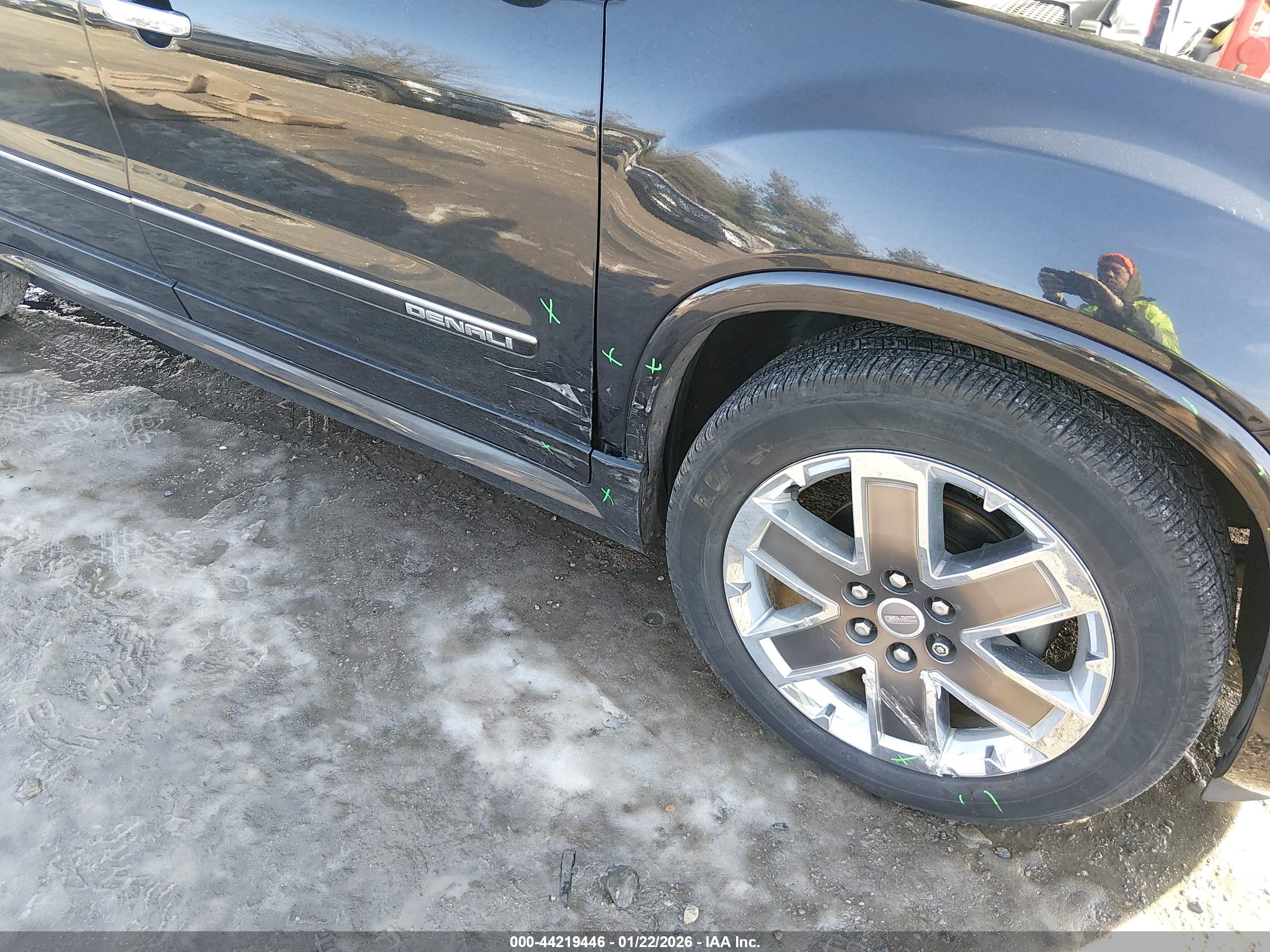 GMC ACADIA image 6