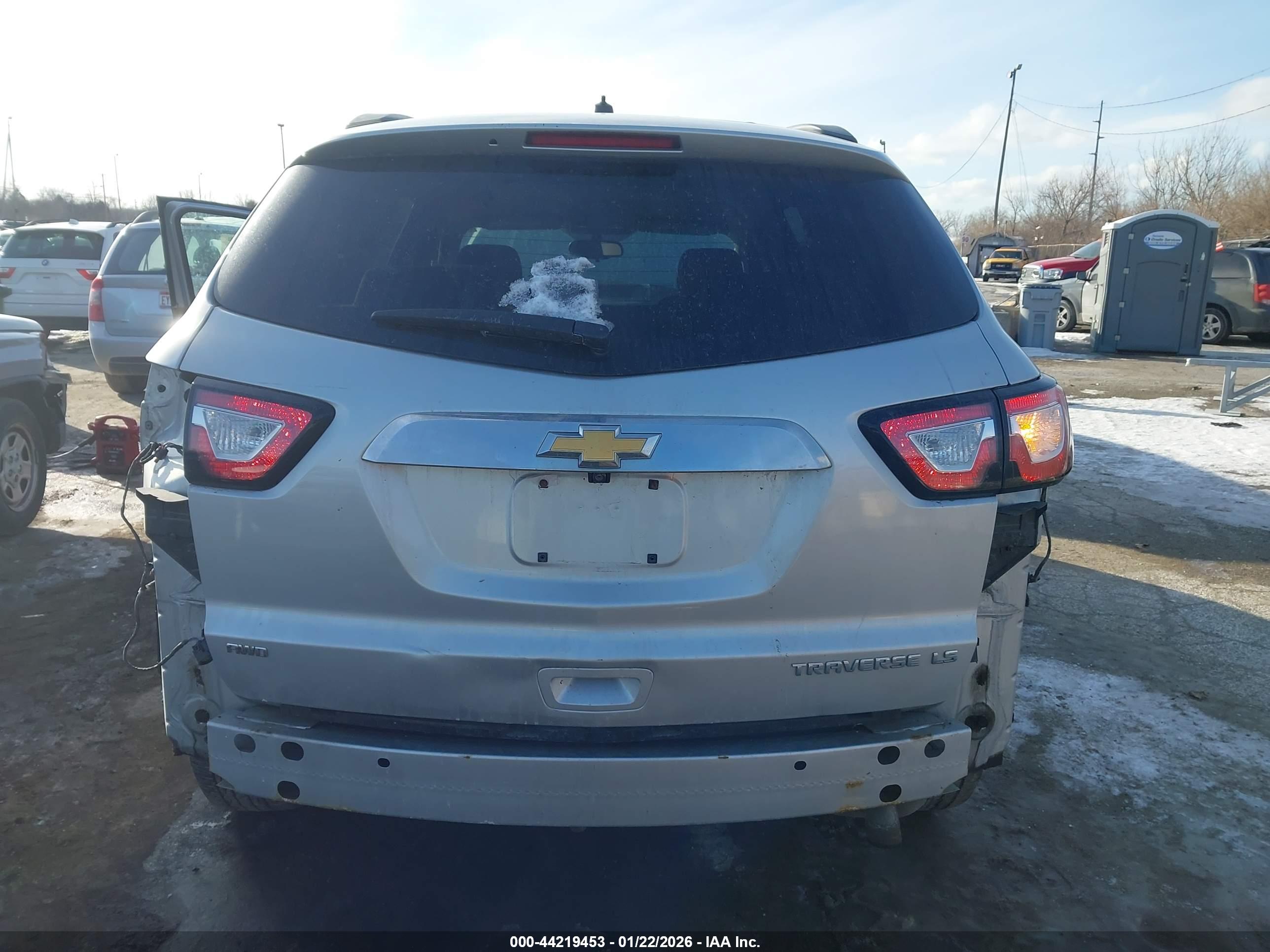 CHEVROLET TRAVERSE image 6