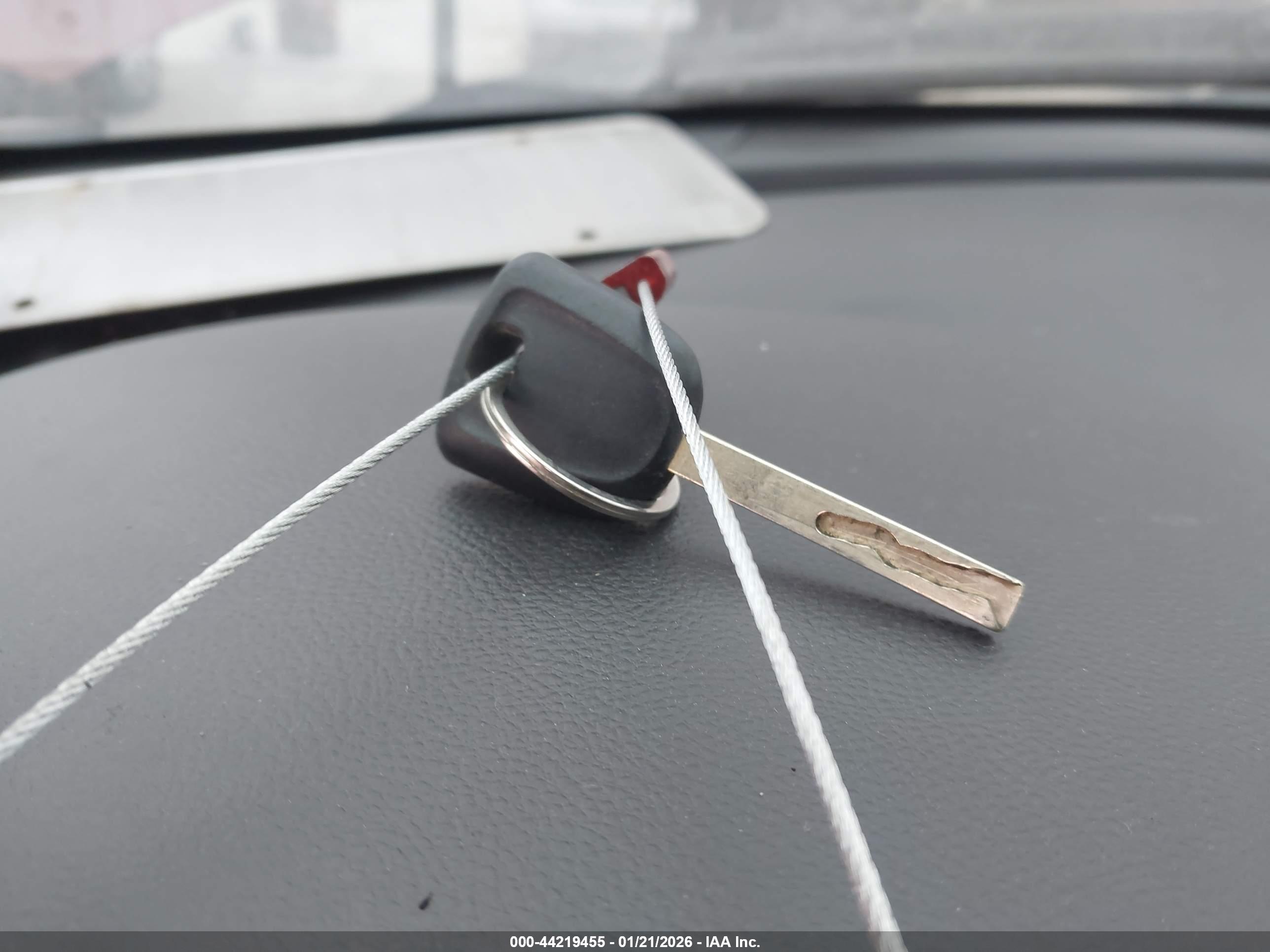 CHEVROLET EQUINOX image 11