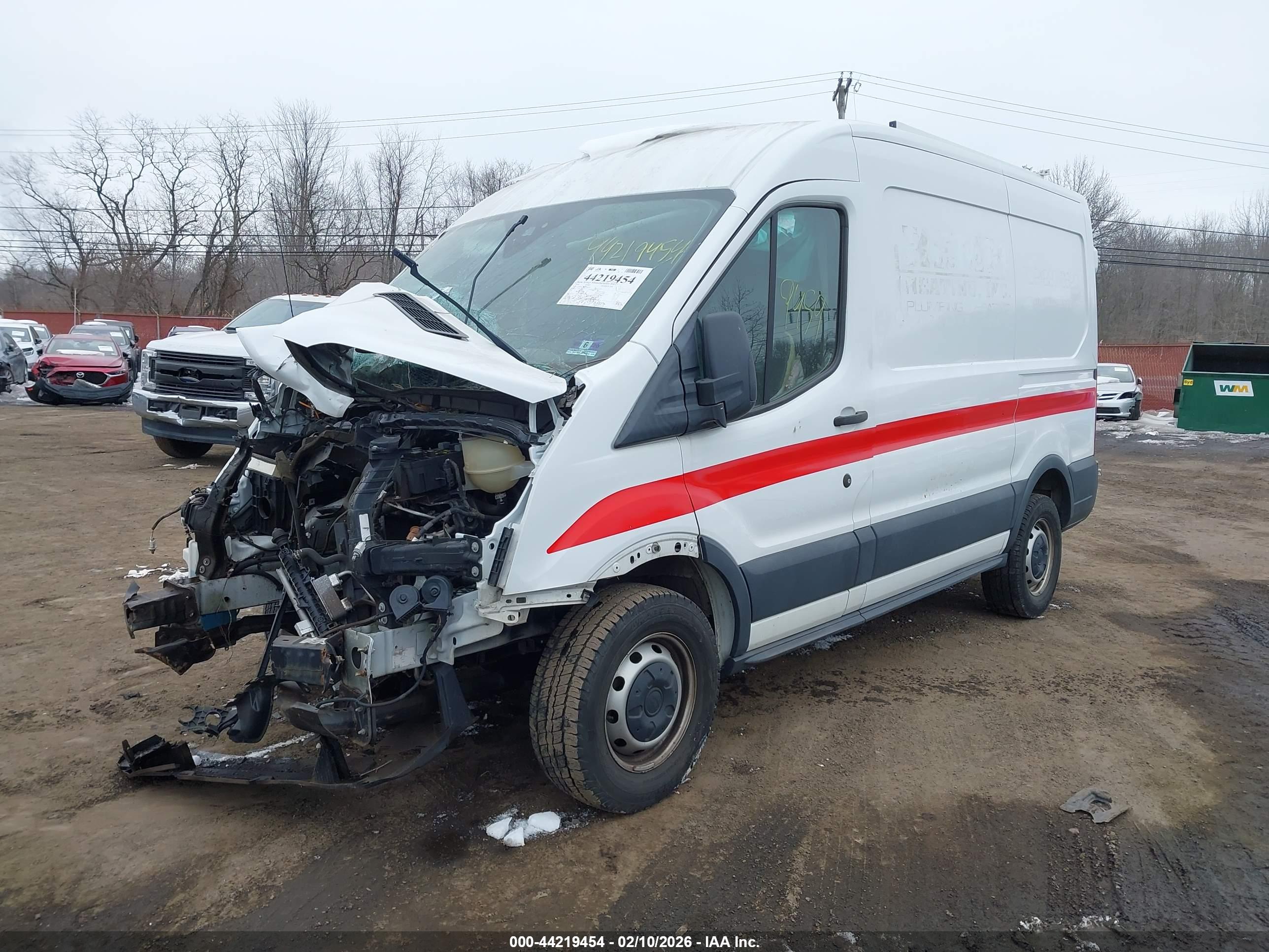 FORD TRANSIT-250 image 2