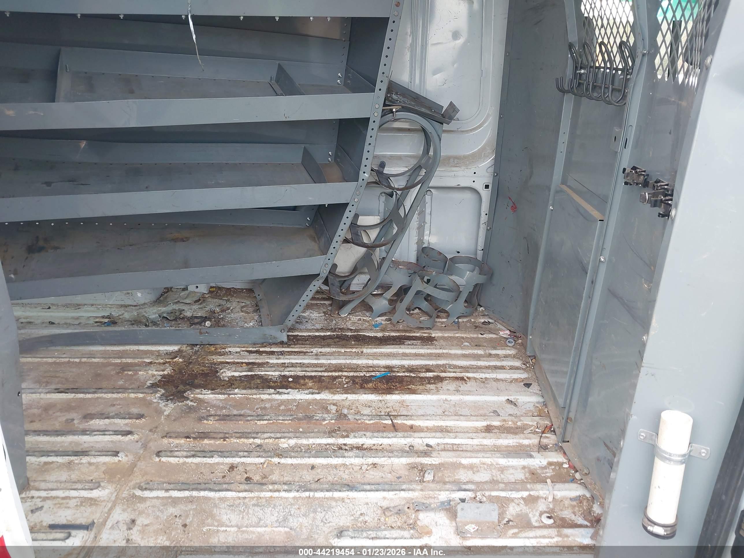 FORD TRANSIT-250 image 8