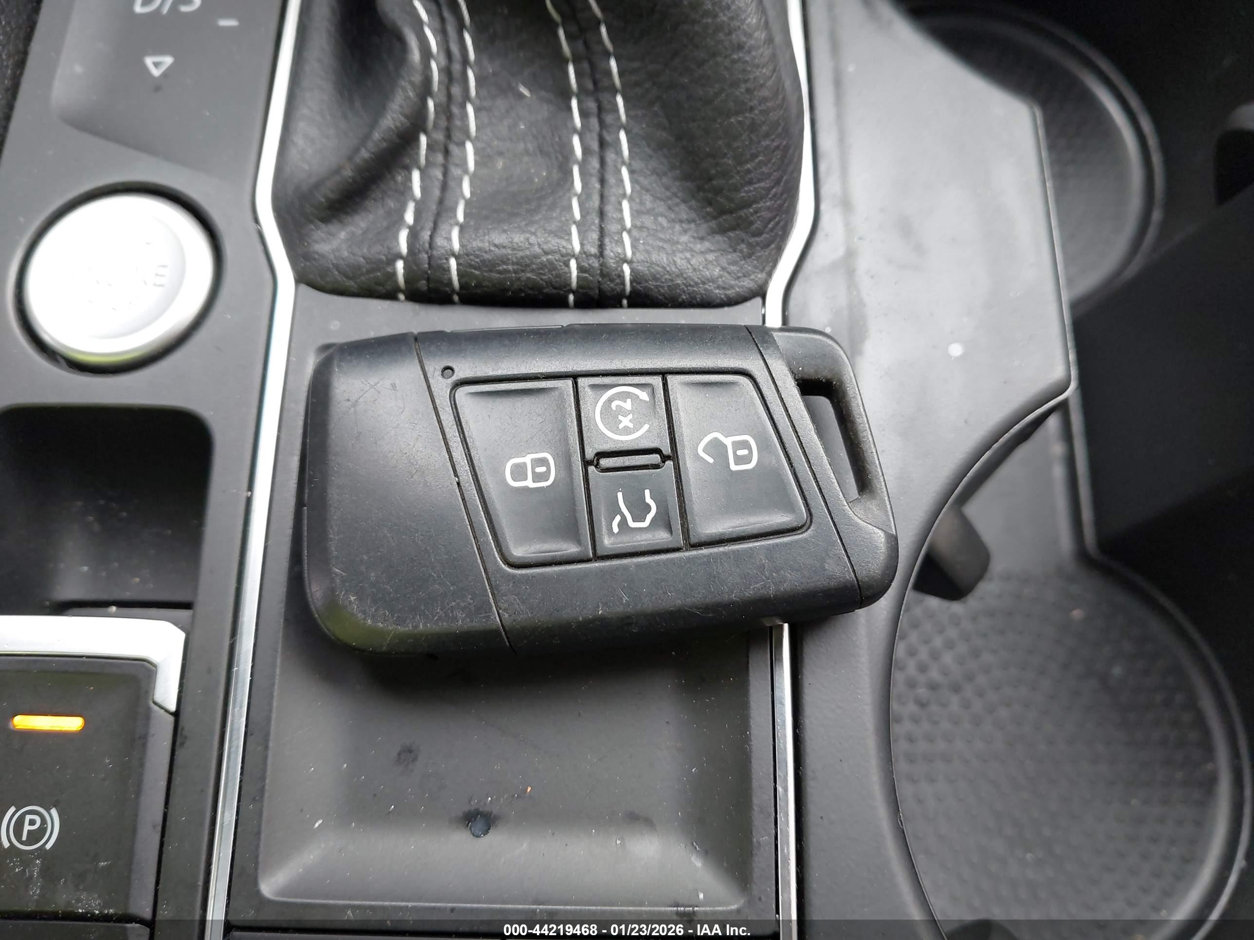 VOLKSWAGEN ATLAS image 11