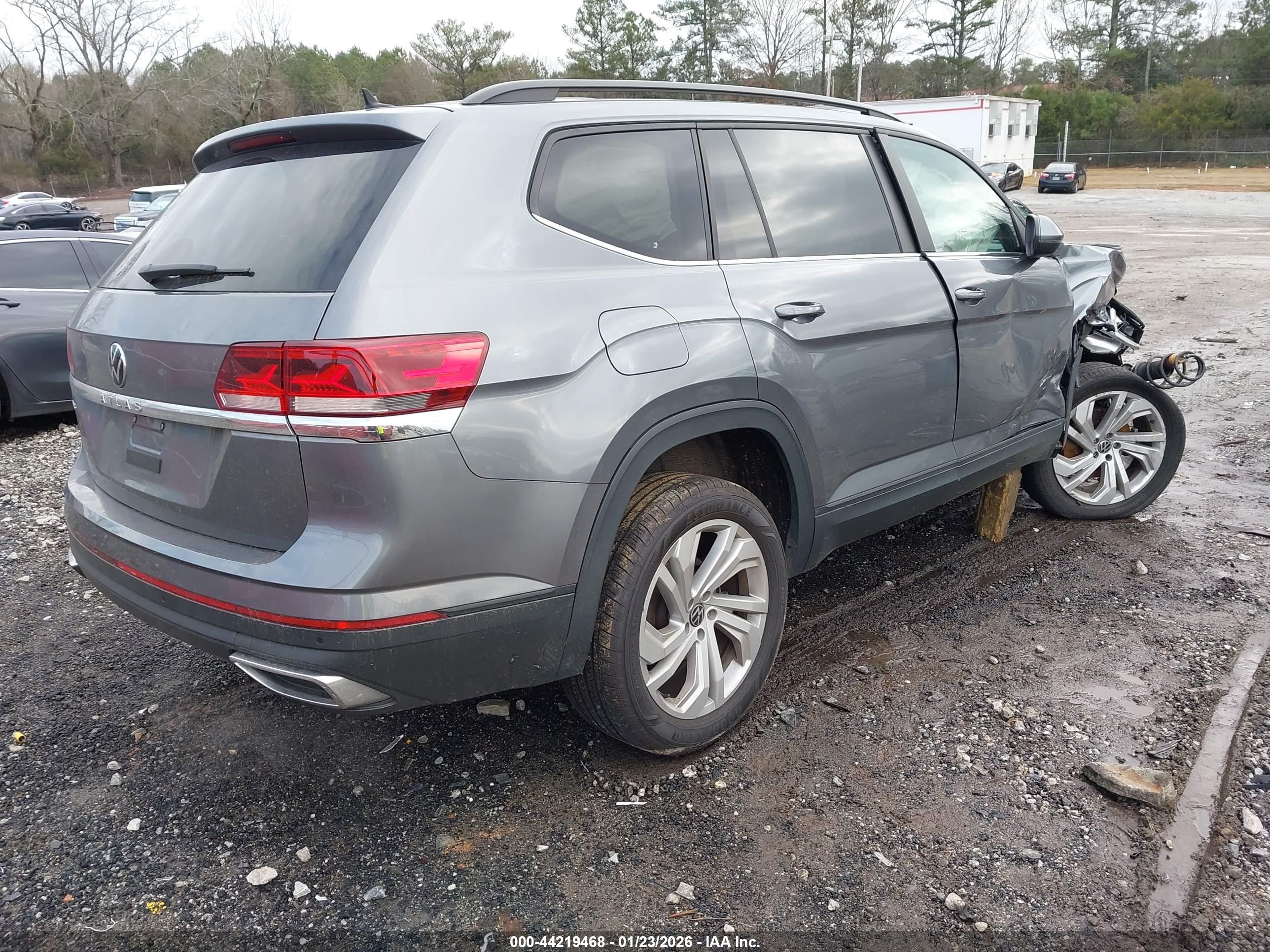 VOLKSWAGEN ATLAS image 4