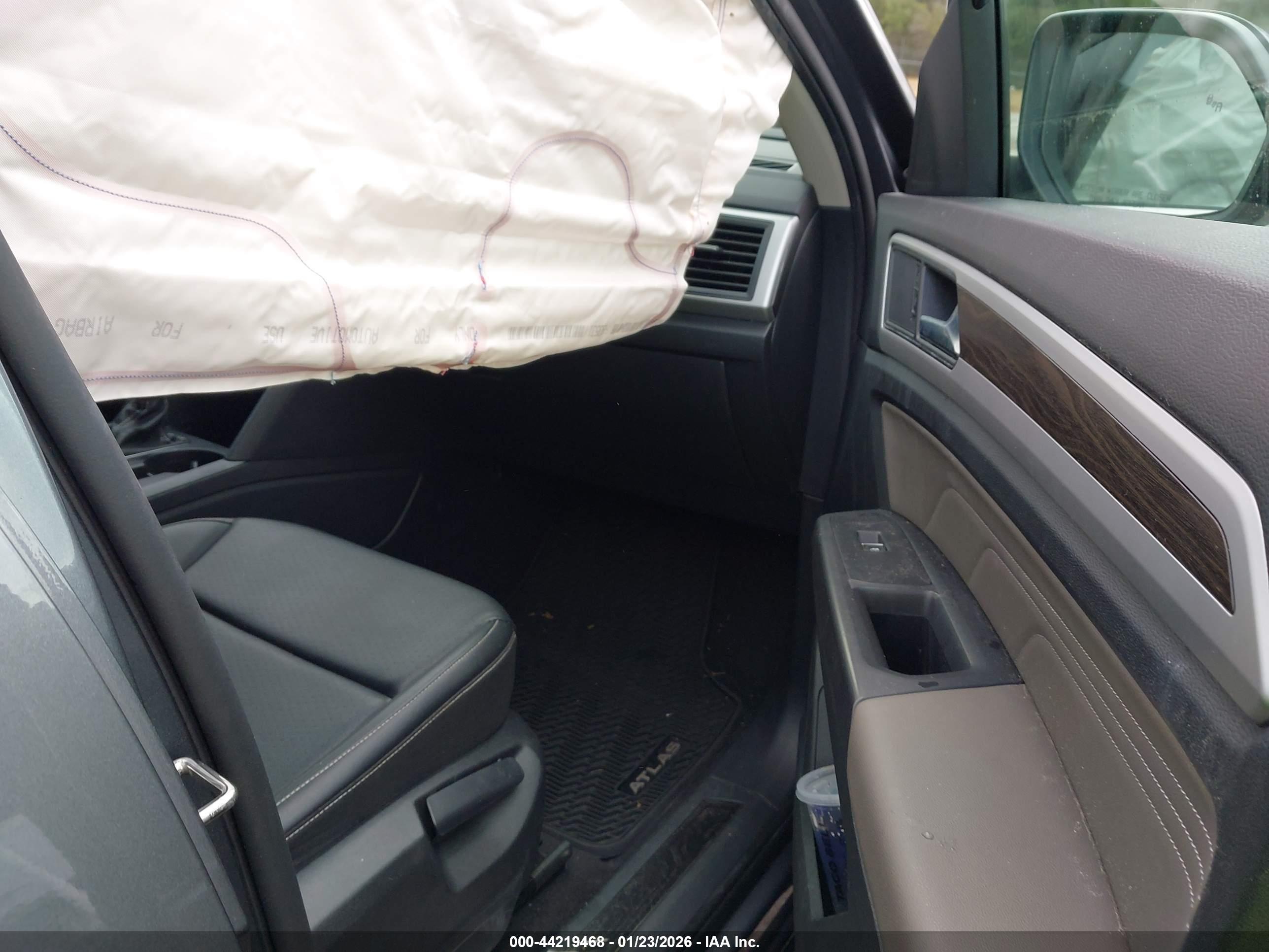 VOLKSWAGEN ATLAS image 5