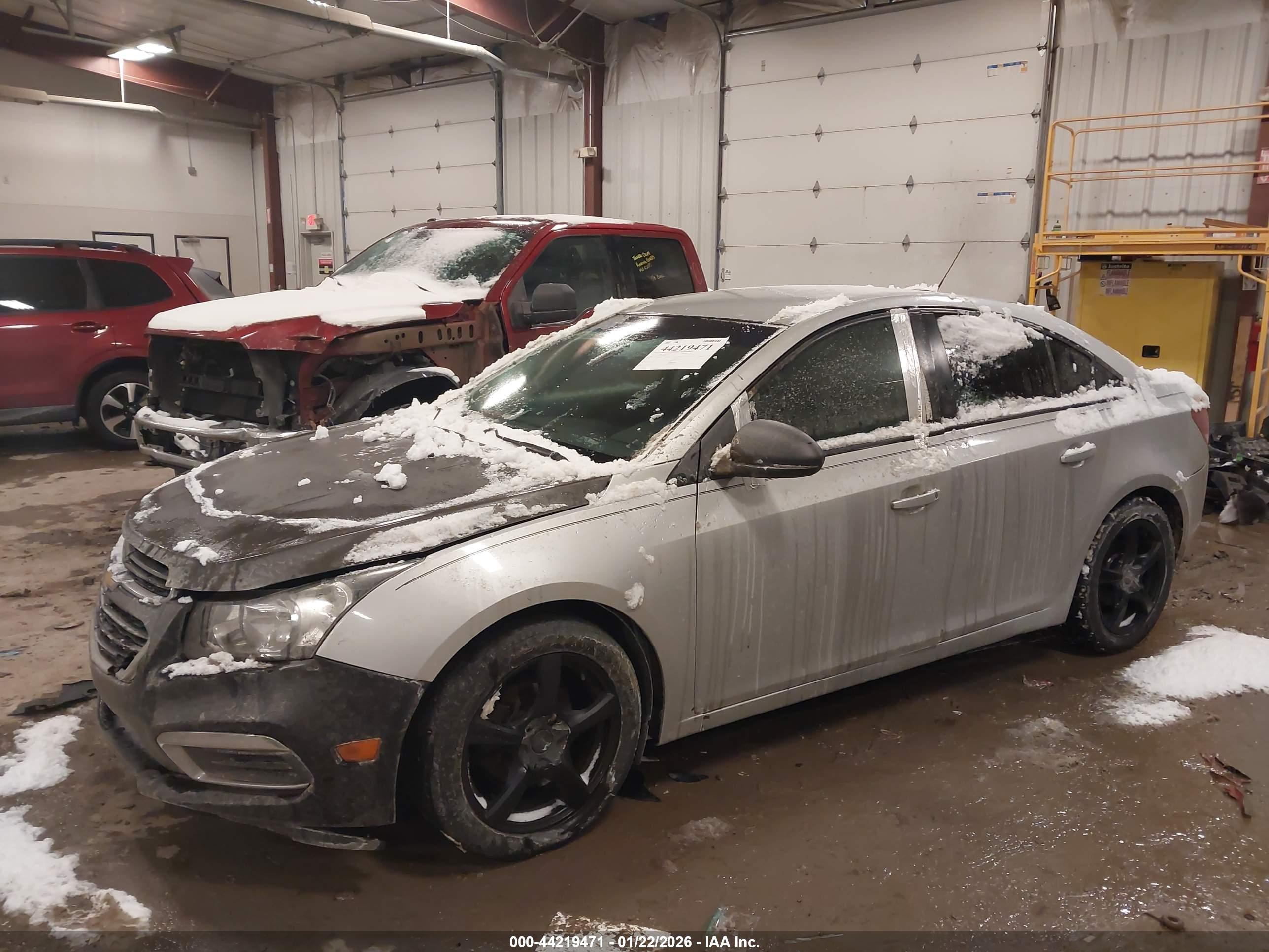 CHEVROLET CRUZE image 2