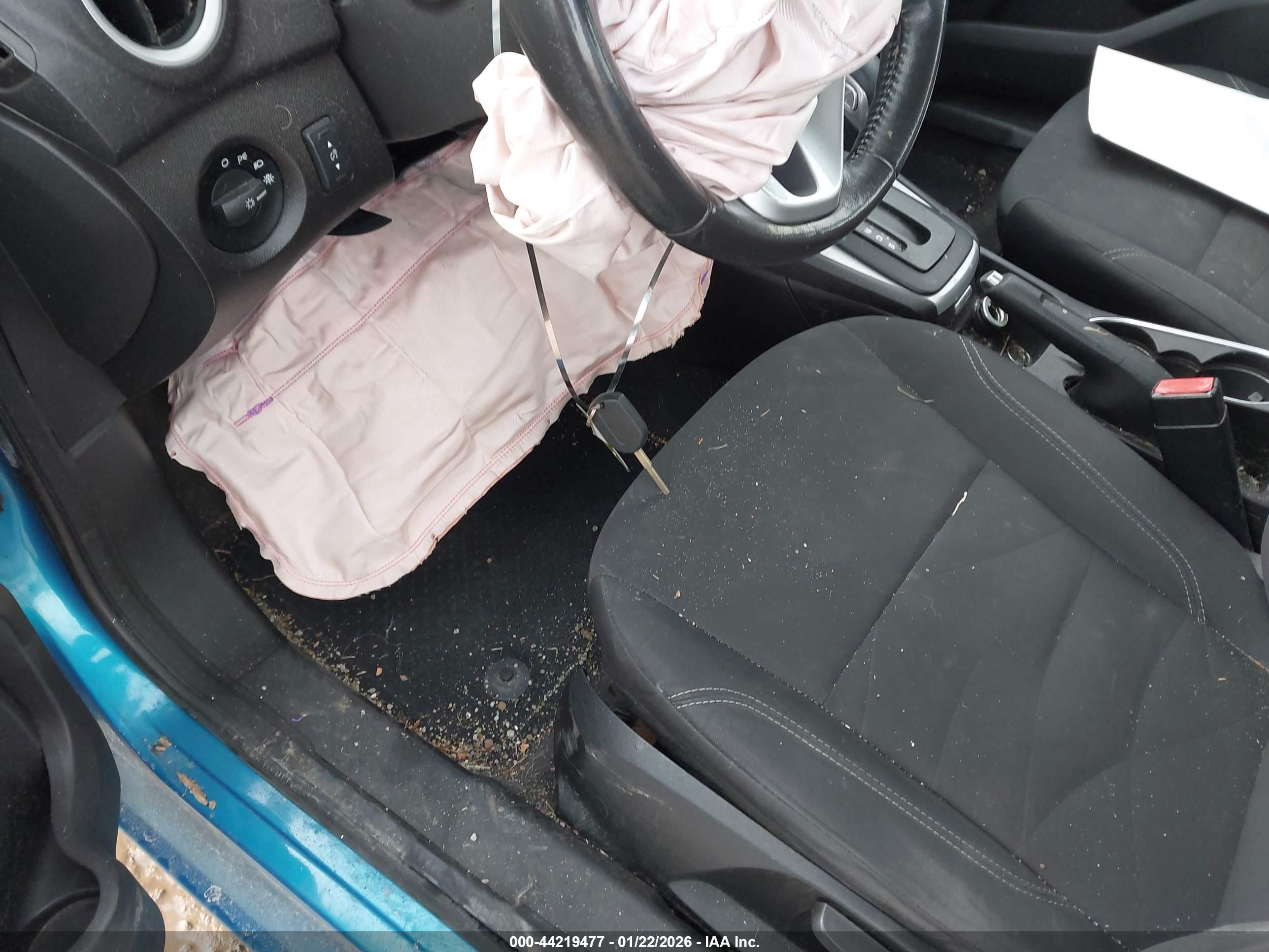 FORD FIESTA image 11