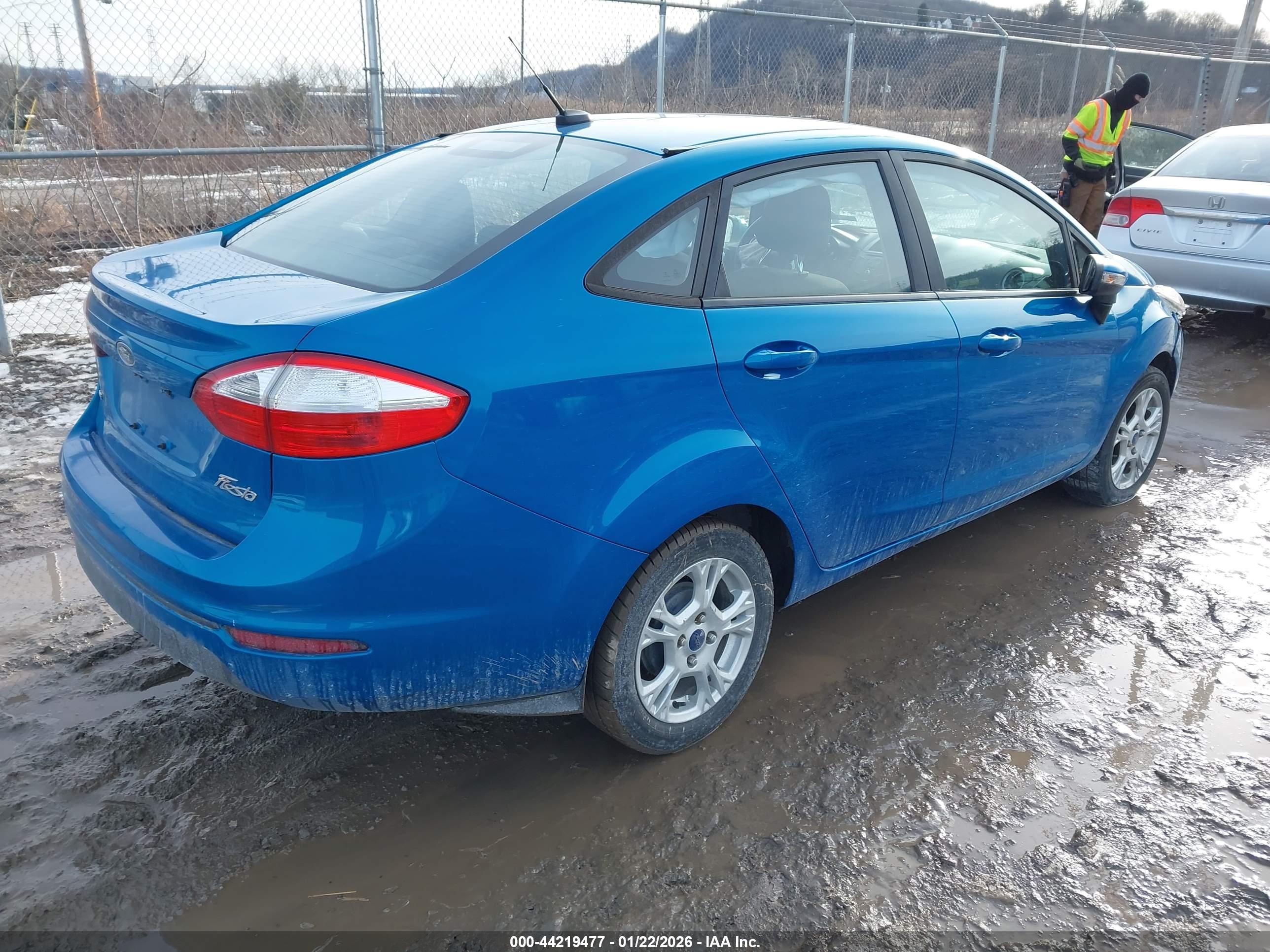 FORD FIESTA image 4