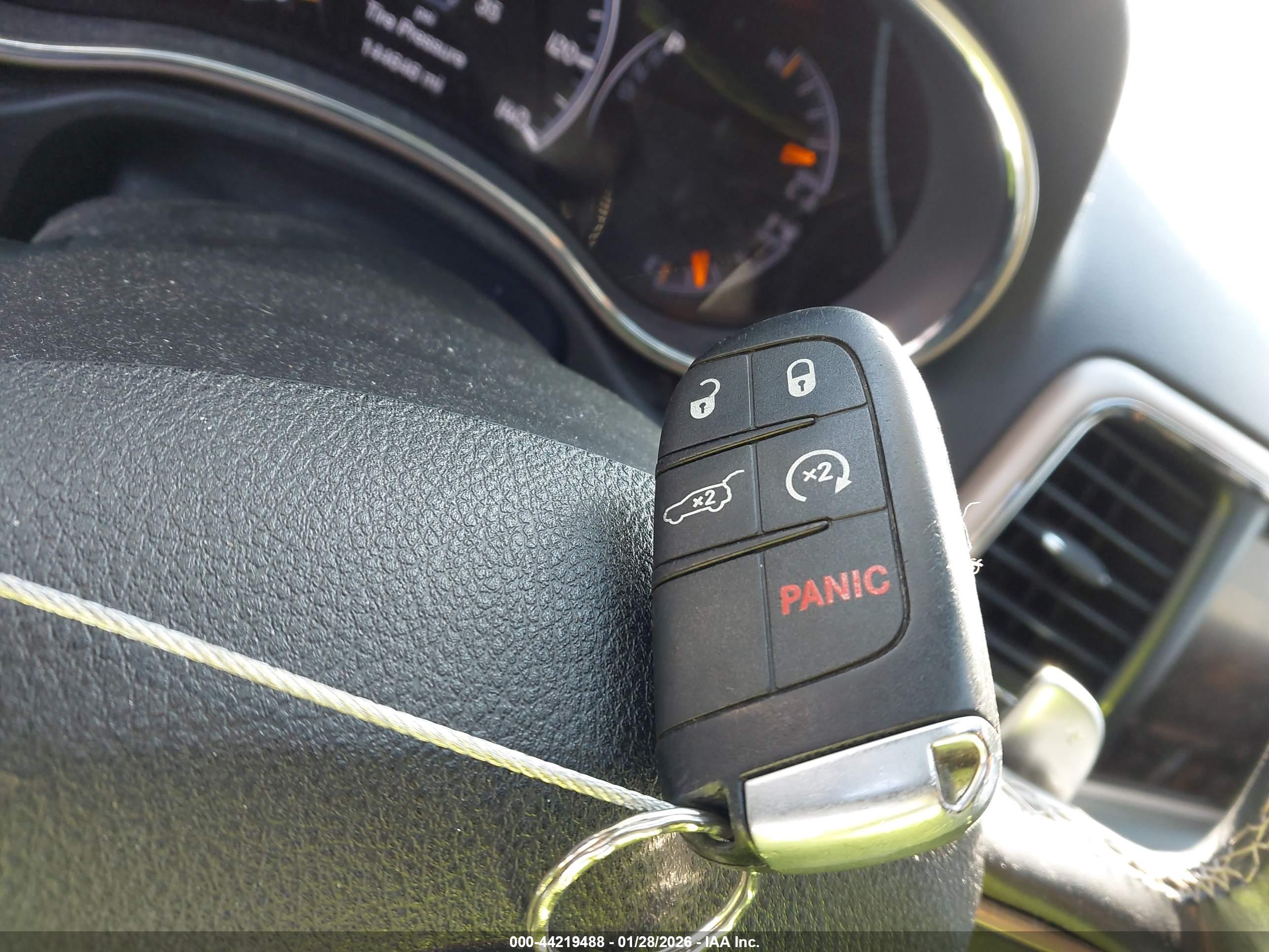 JEEP GRAND image 11