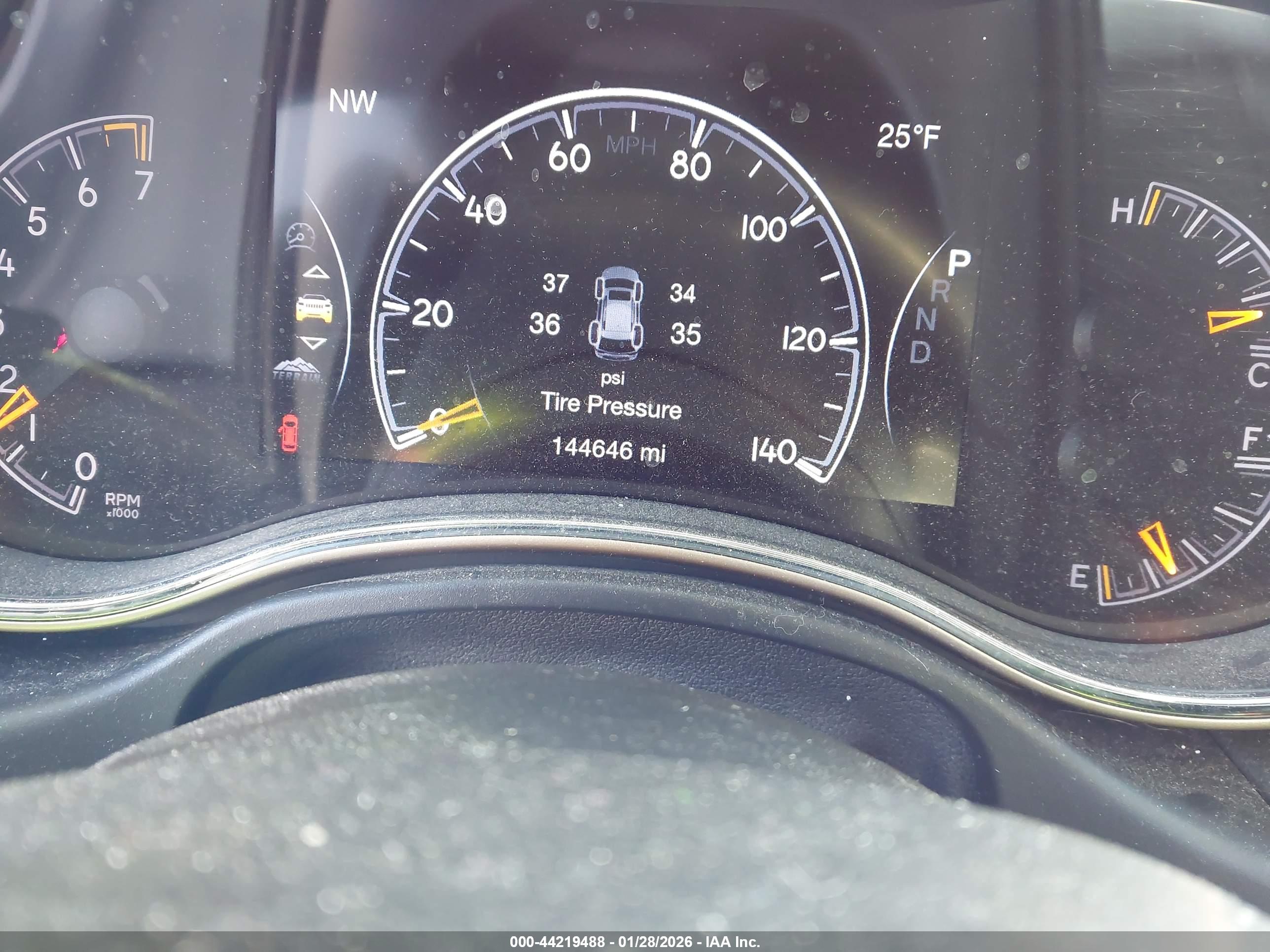 JEEP GRAND image 7