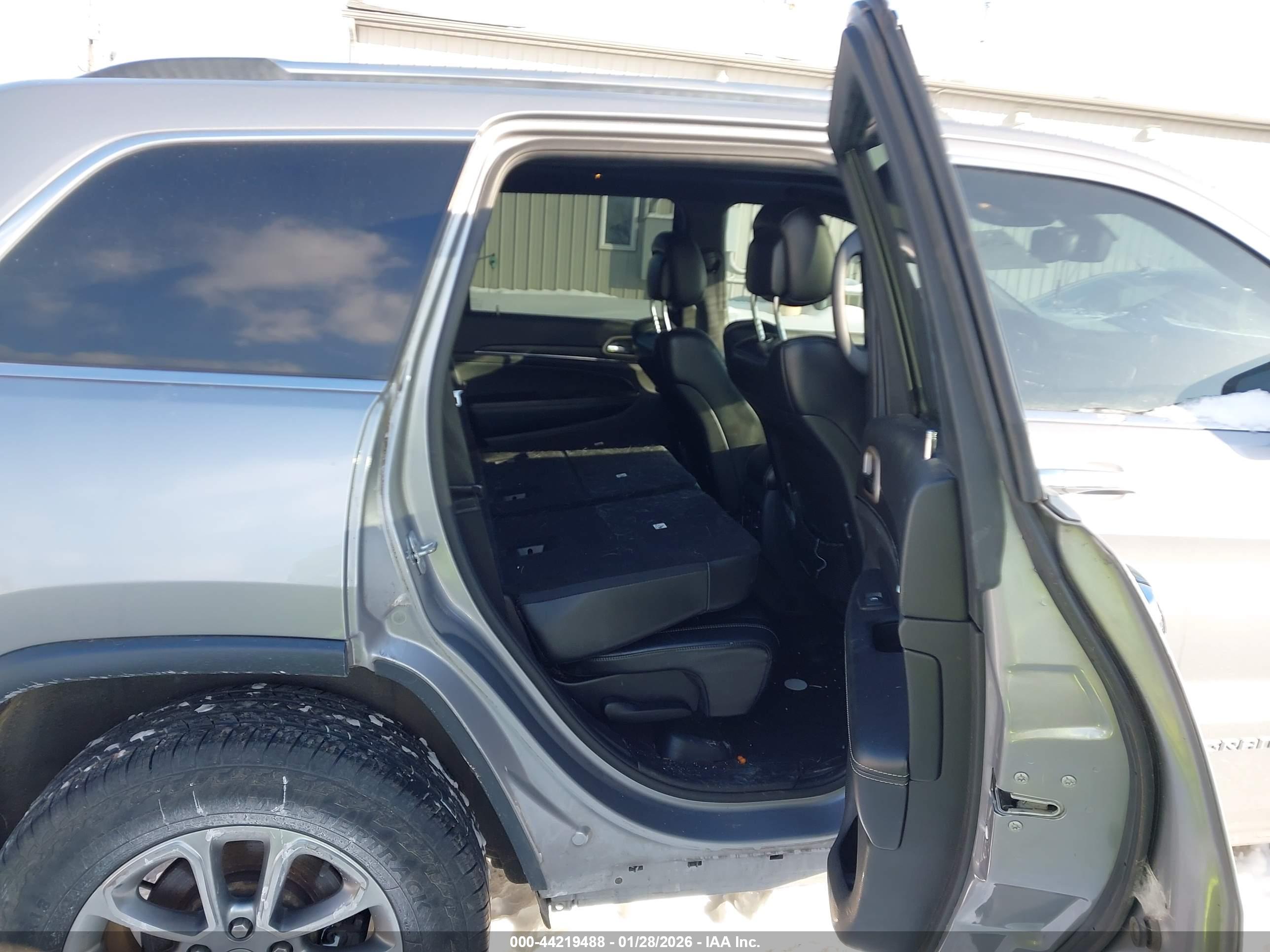 JEEP GRAND image 8