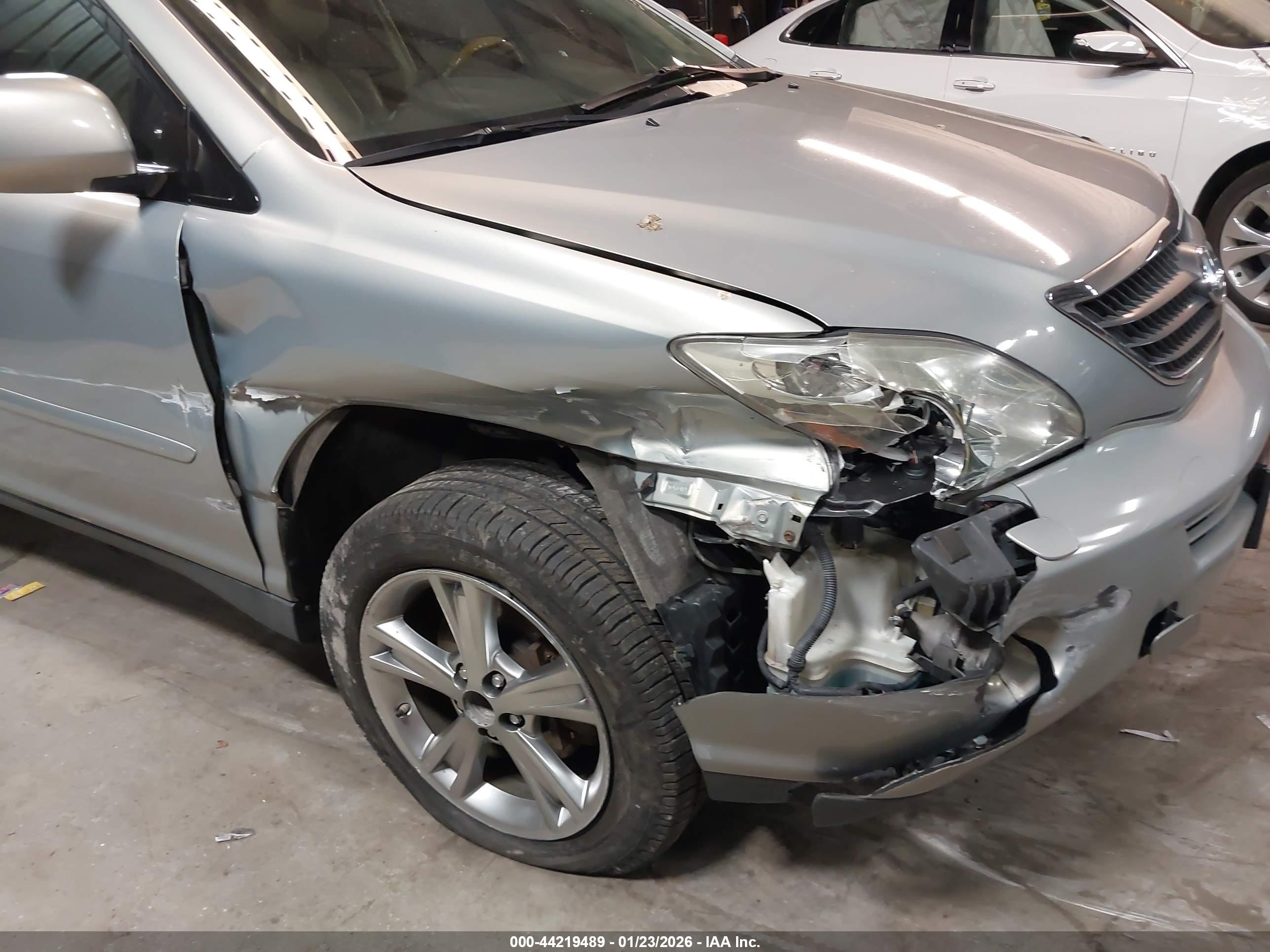 LEXUS RX image 6
