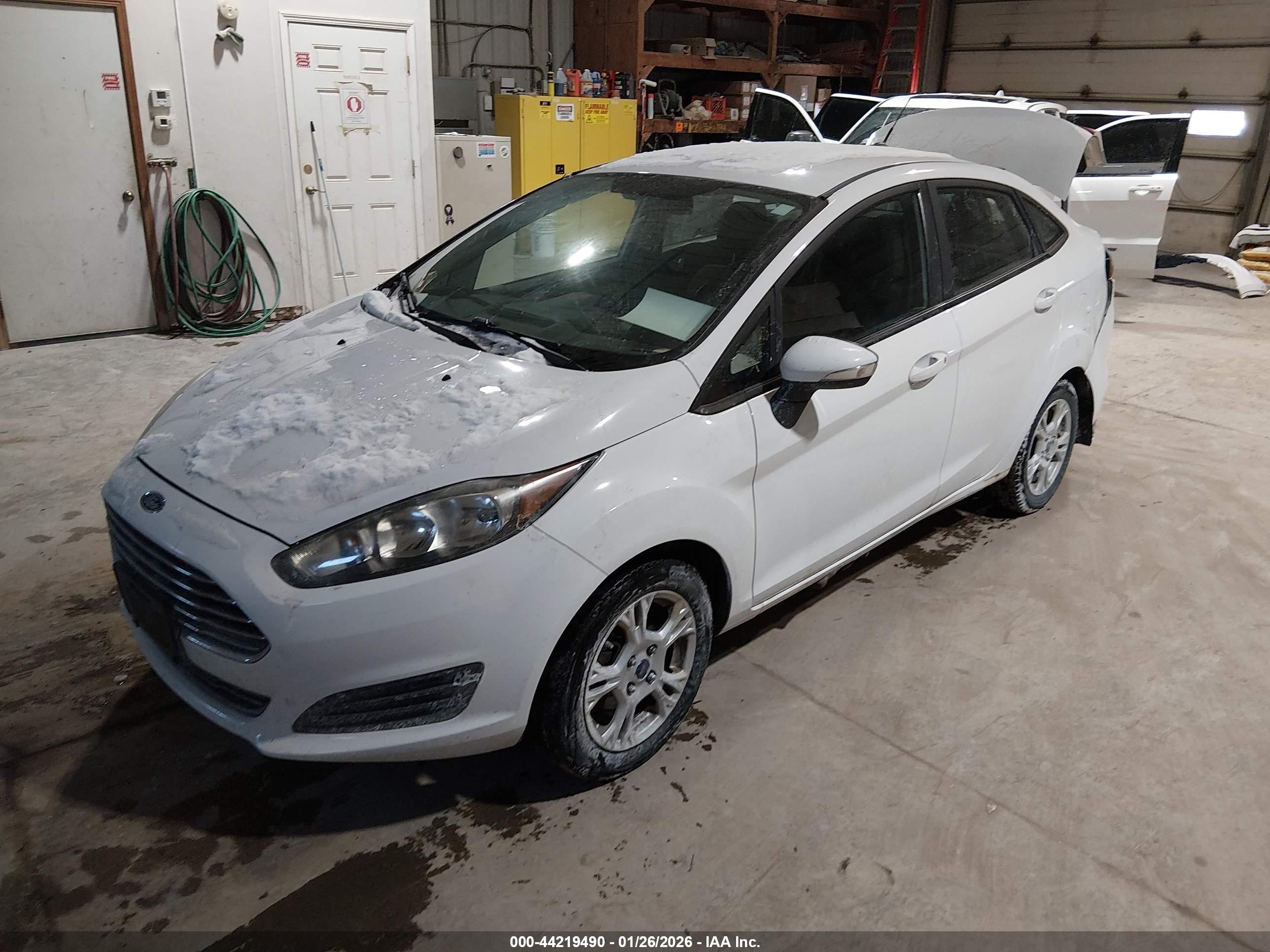 FORD FIESTA image 2
