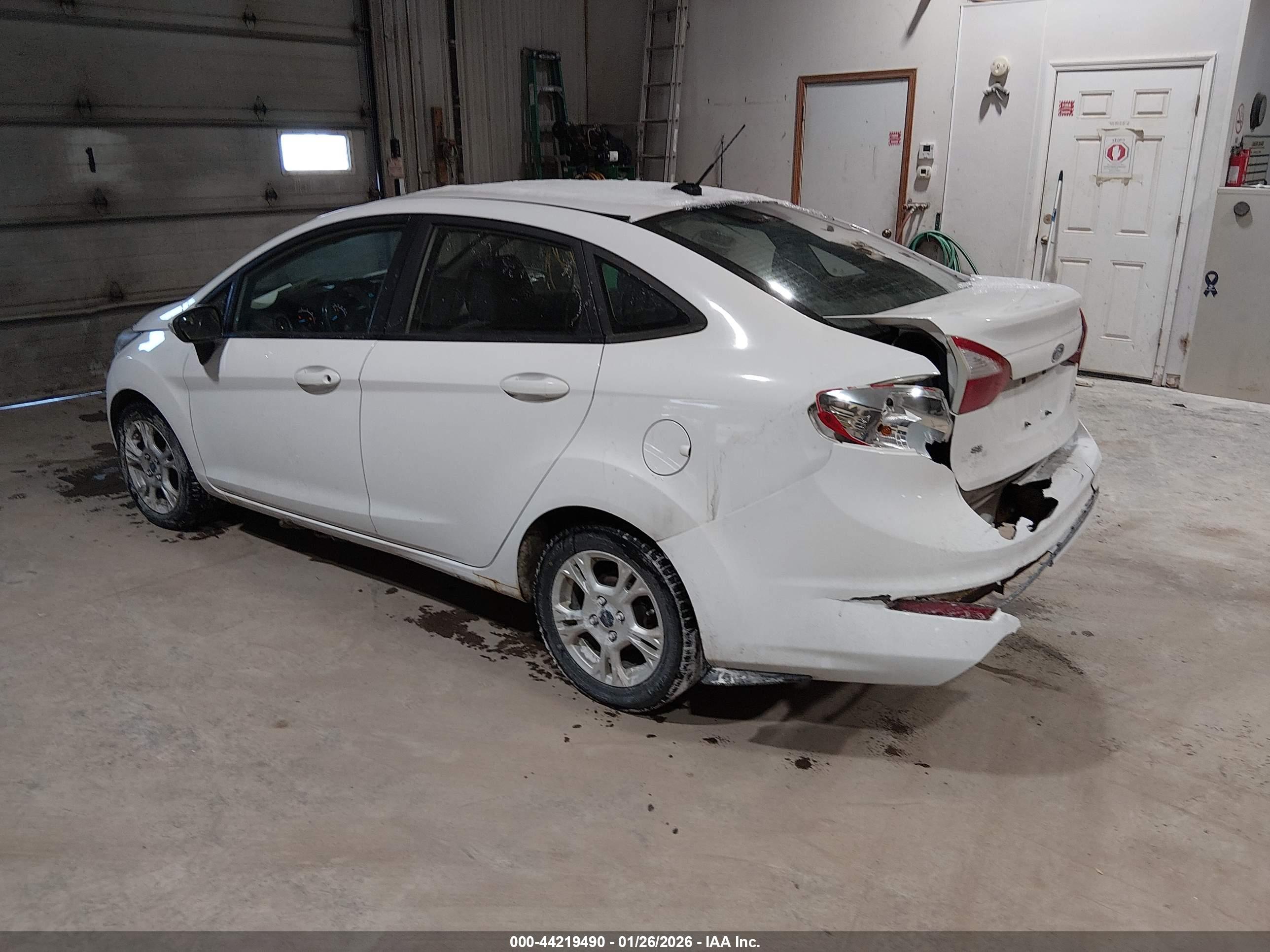 FORD FIESTA image 3
