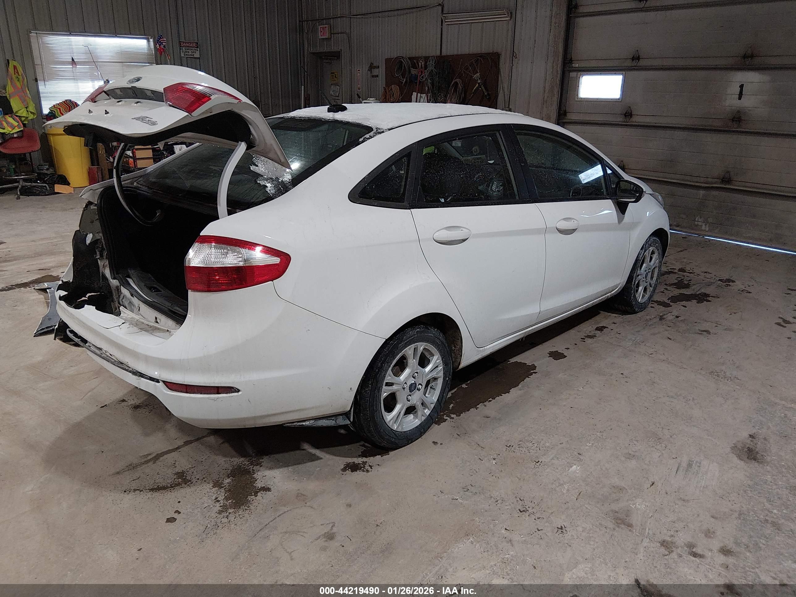 FORD FIESTA image 4