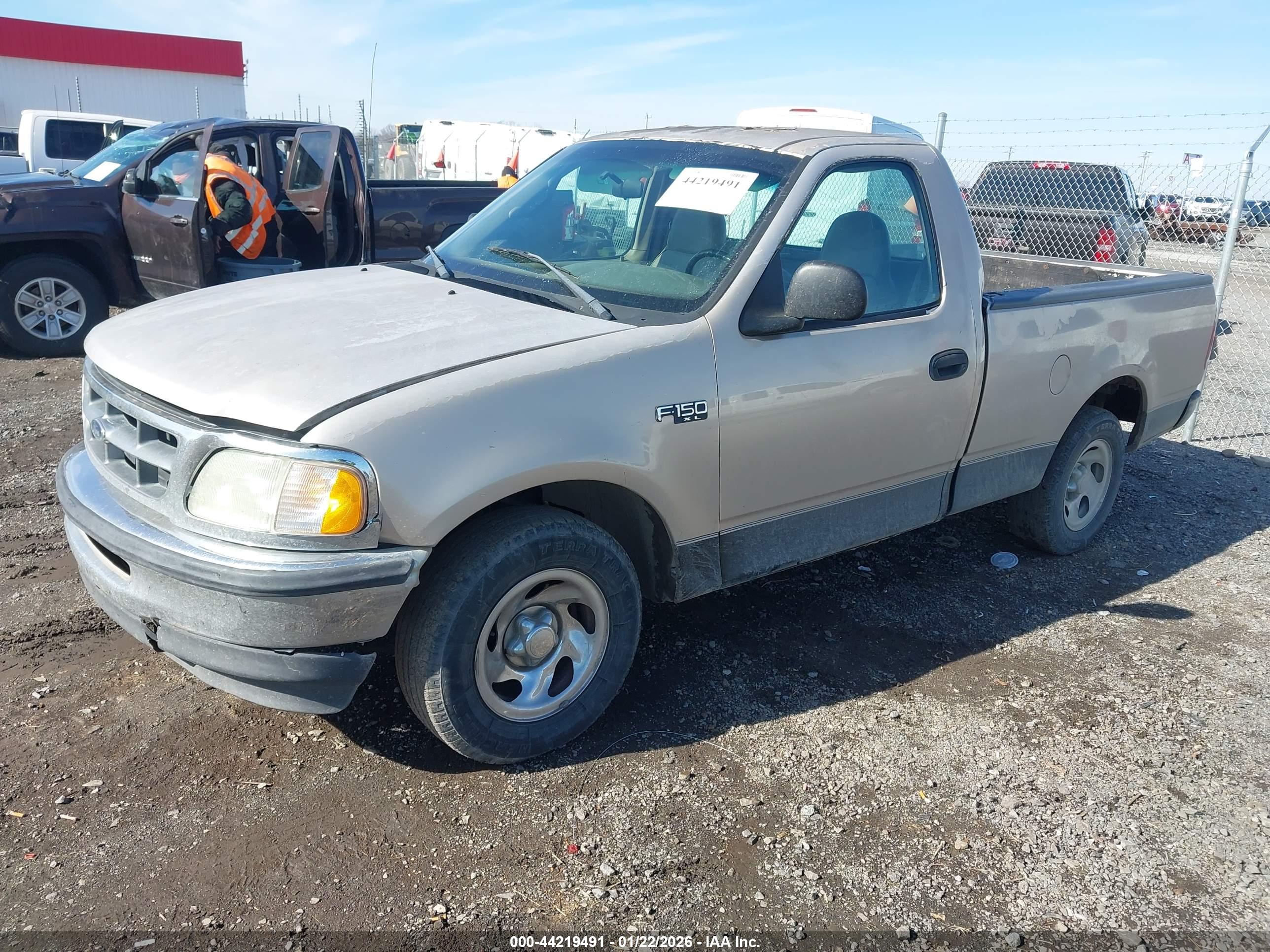 FORD F-150 image 2