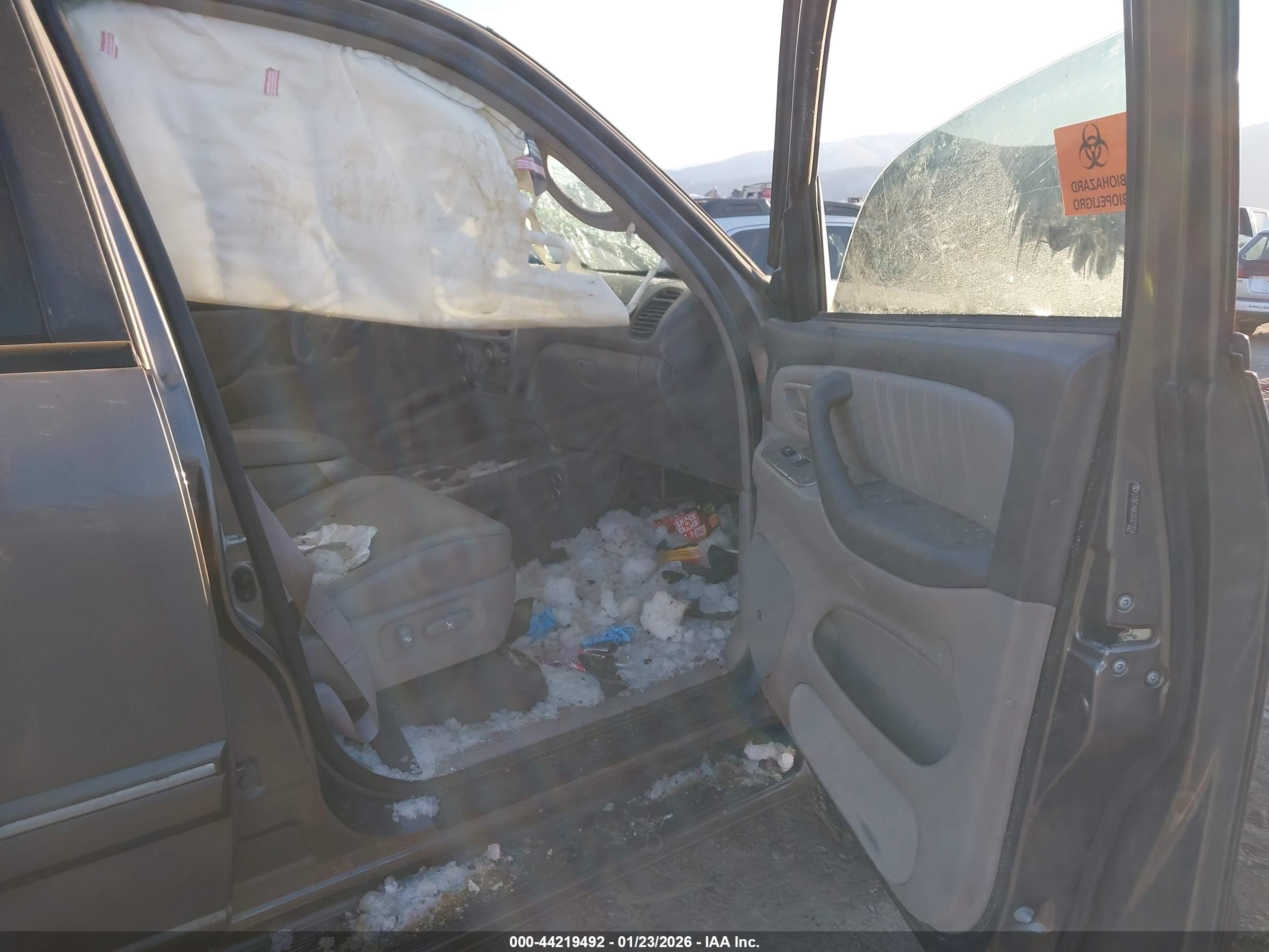 TOYOTA SEQUOIA image 5