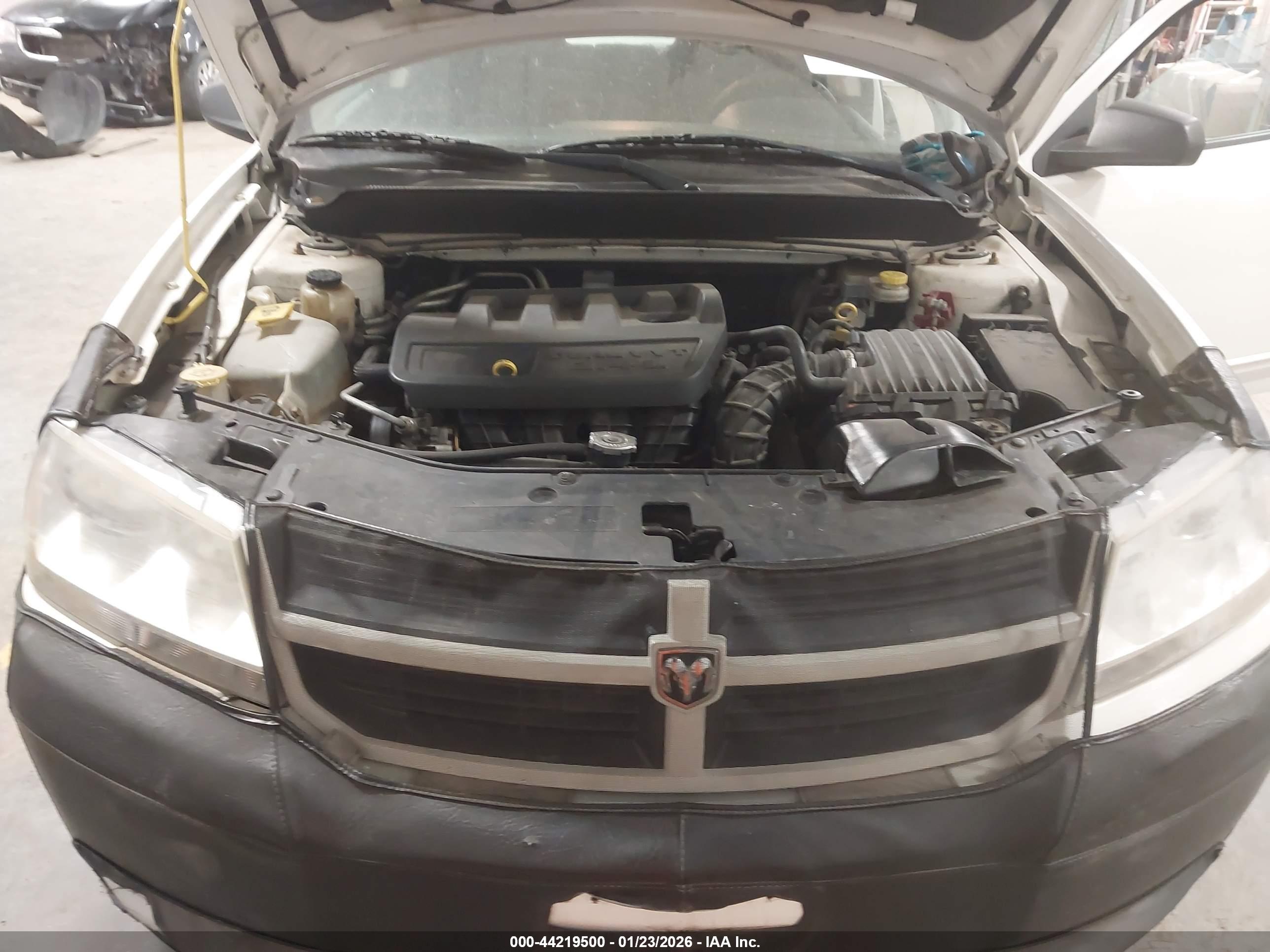 DODGE AVENGER image 10