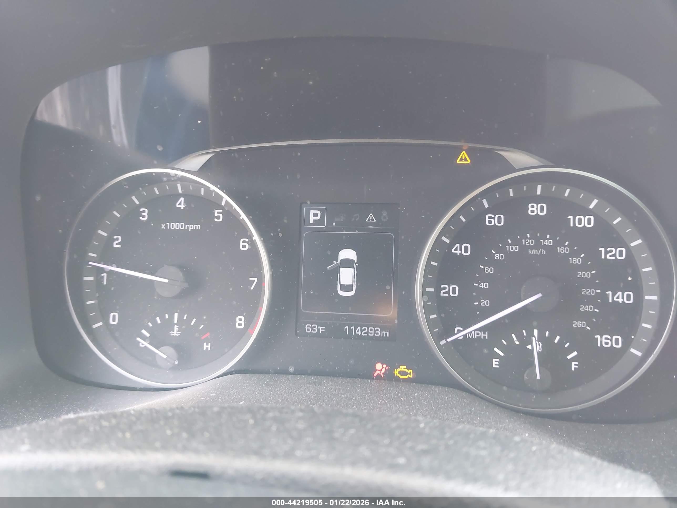 HYUNDAI ELANTRA image 7