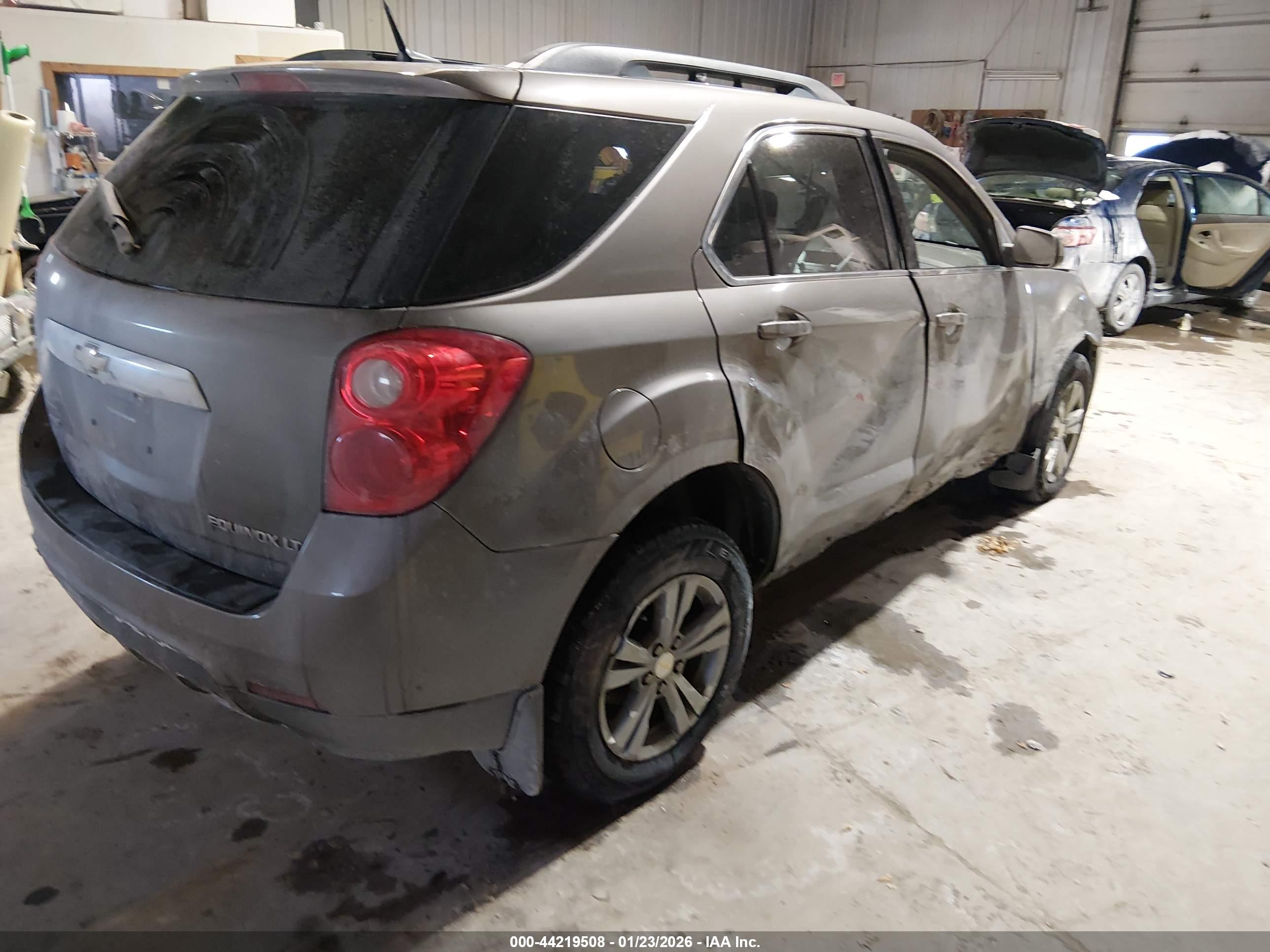 CHEVROLET EQUINOX image 4