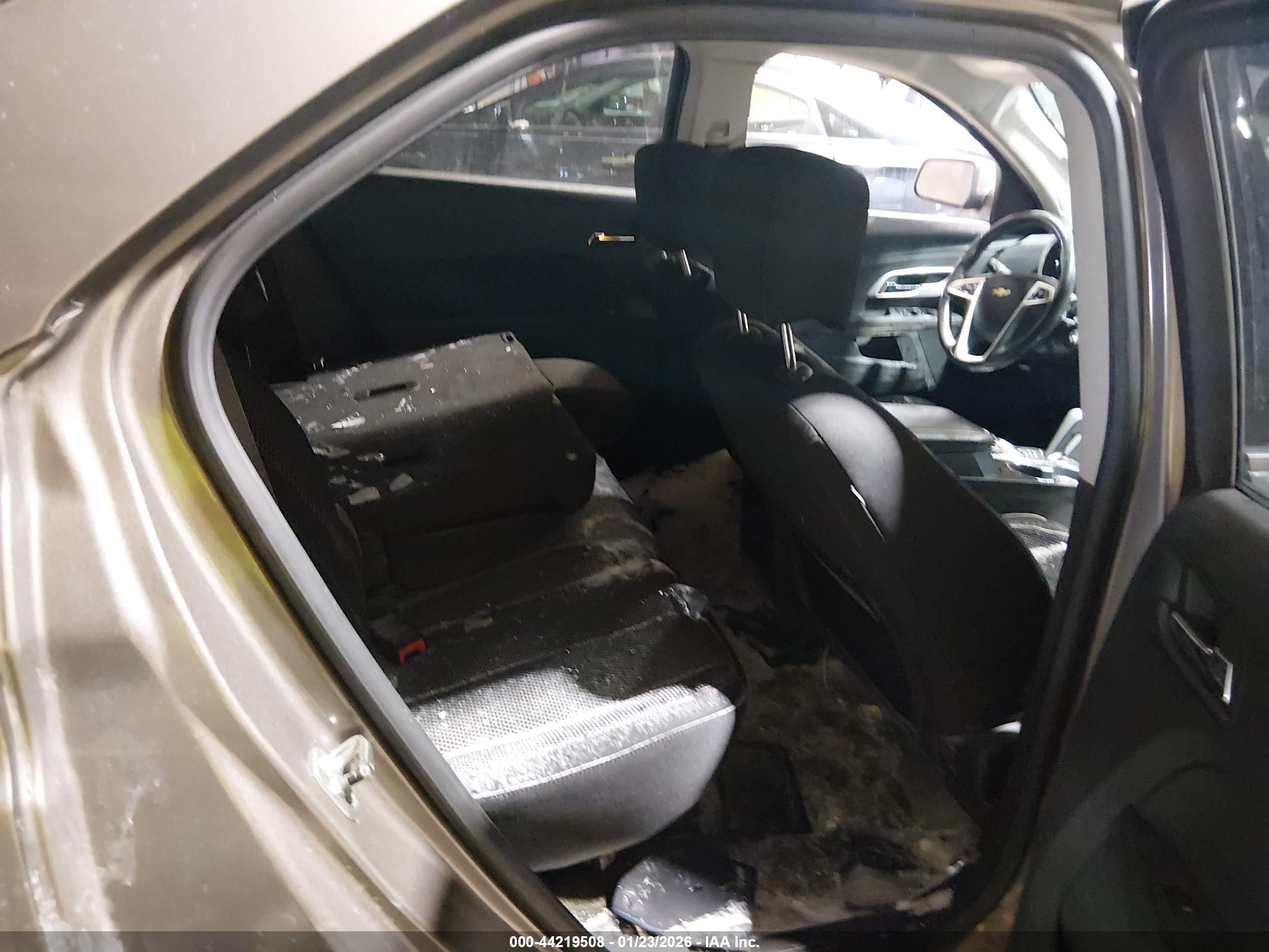 CHEVROLET EQUINOX image 8