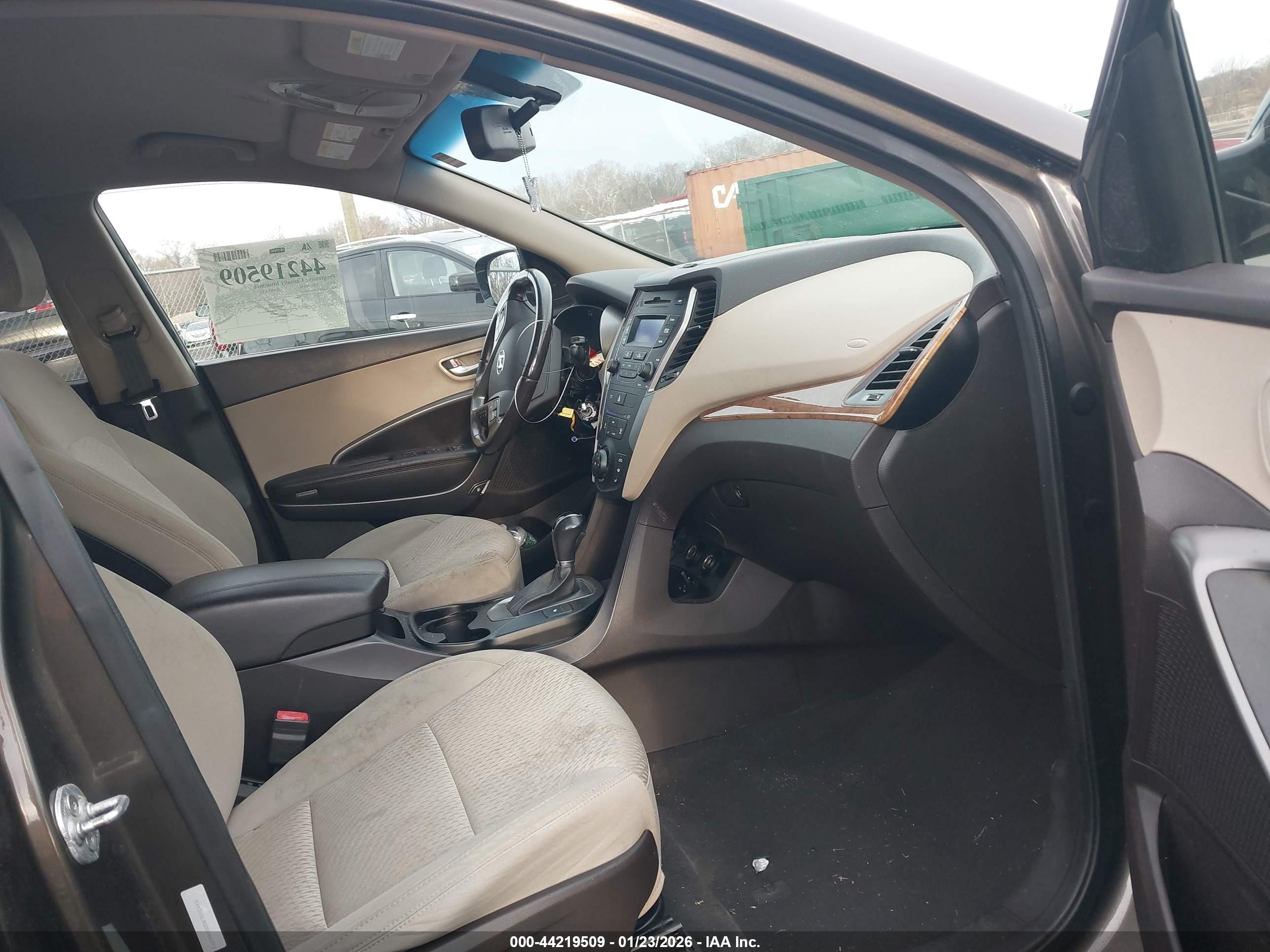 HYUNDAI SANTA image 5