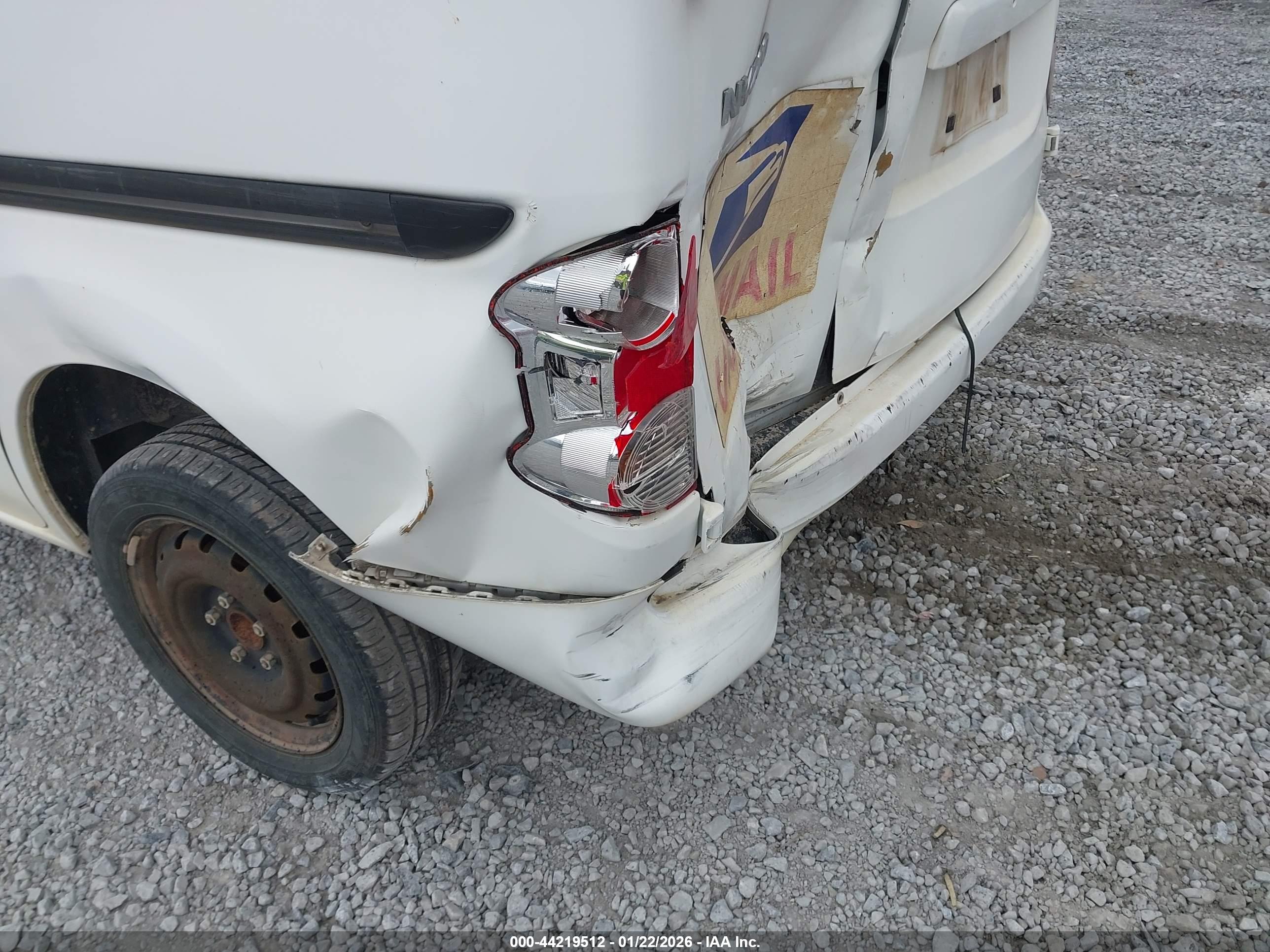 NISSAN NV200 image 6