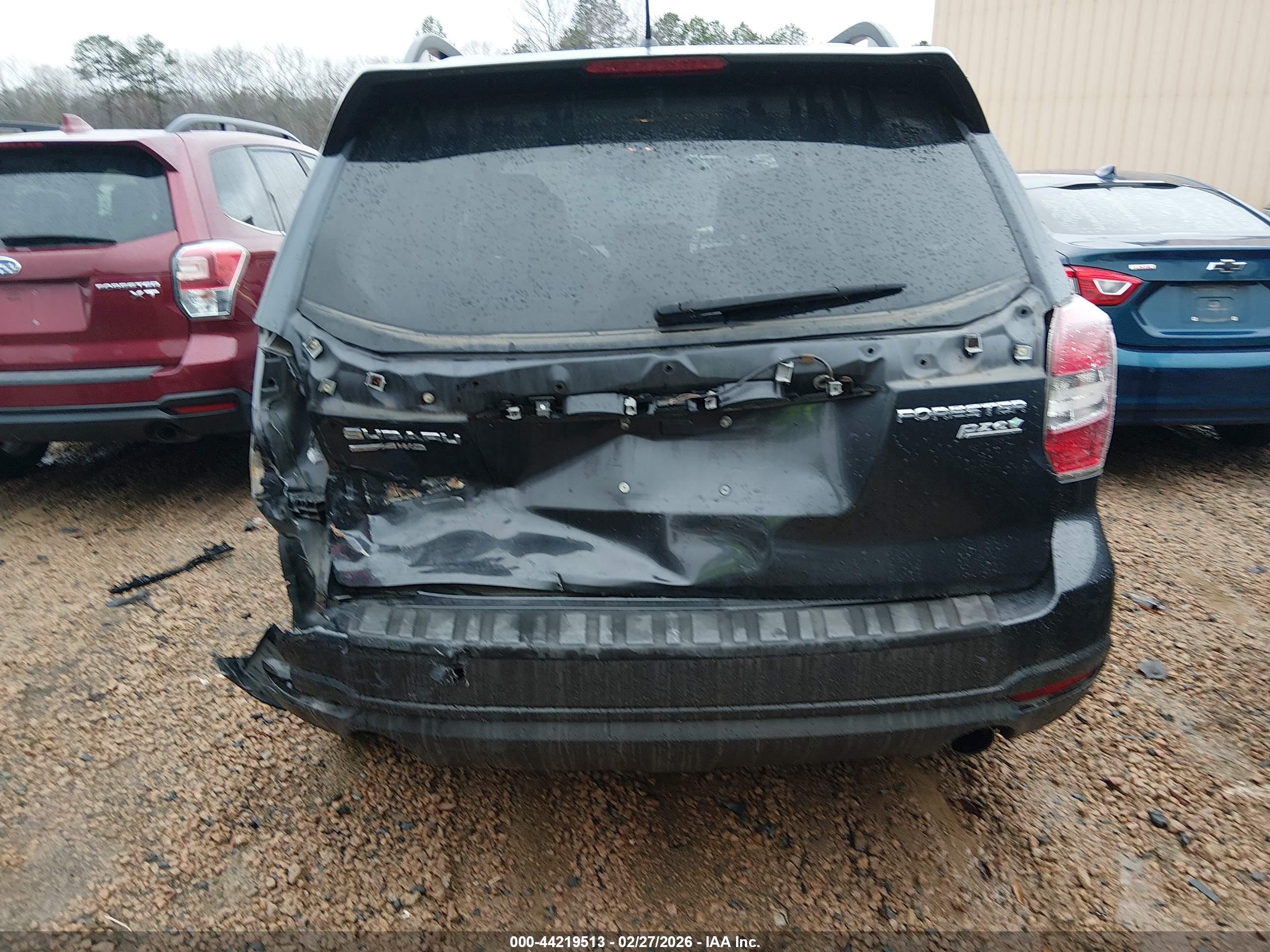 SUBARU FORESTER image 6