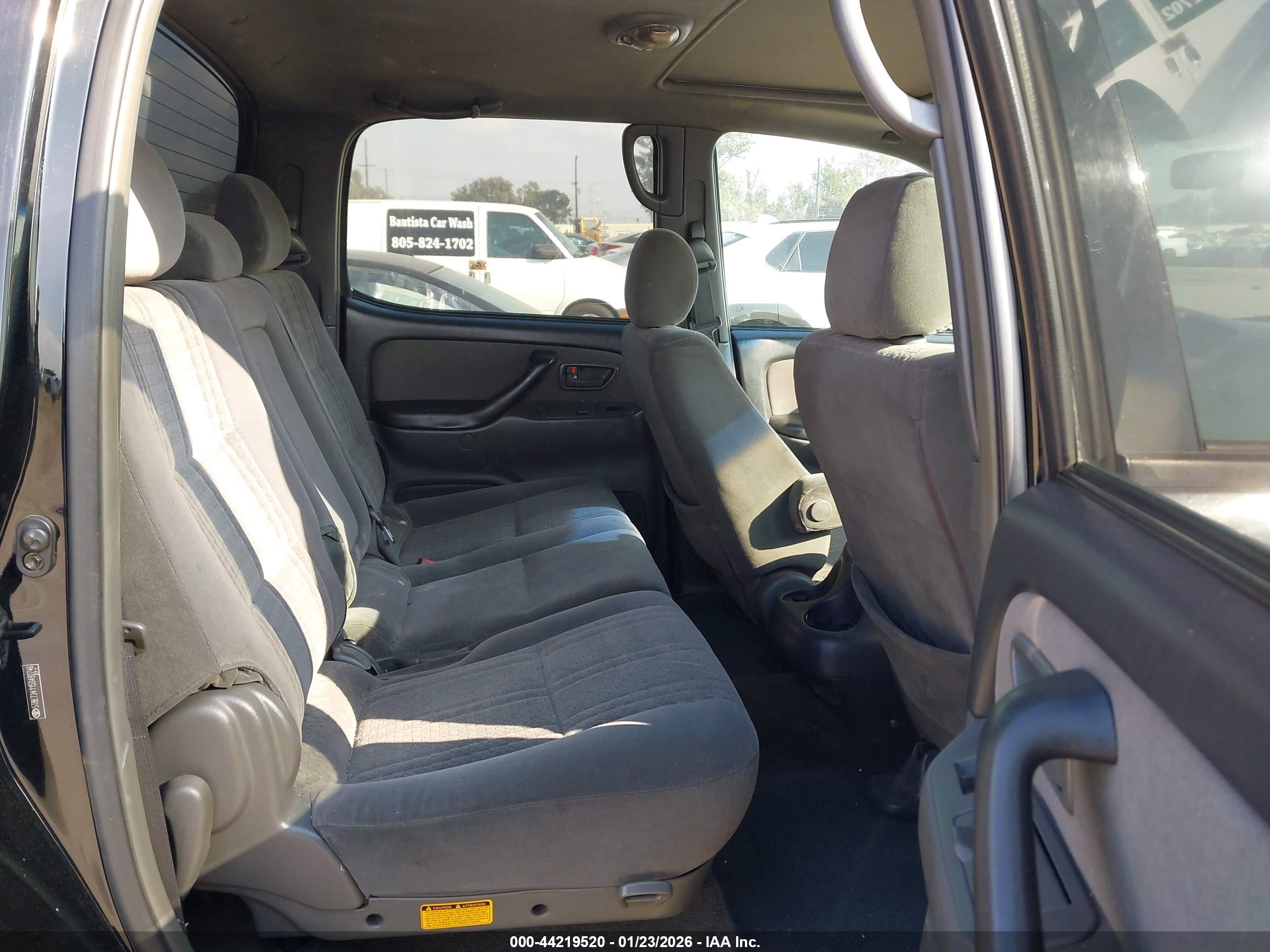 TOYOTA TUNDRA image 8