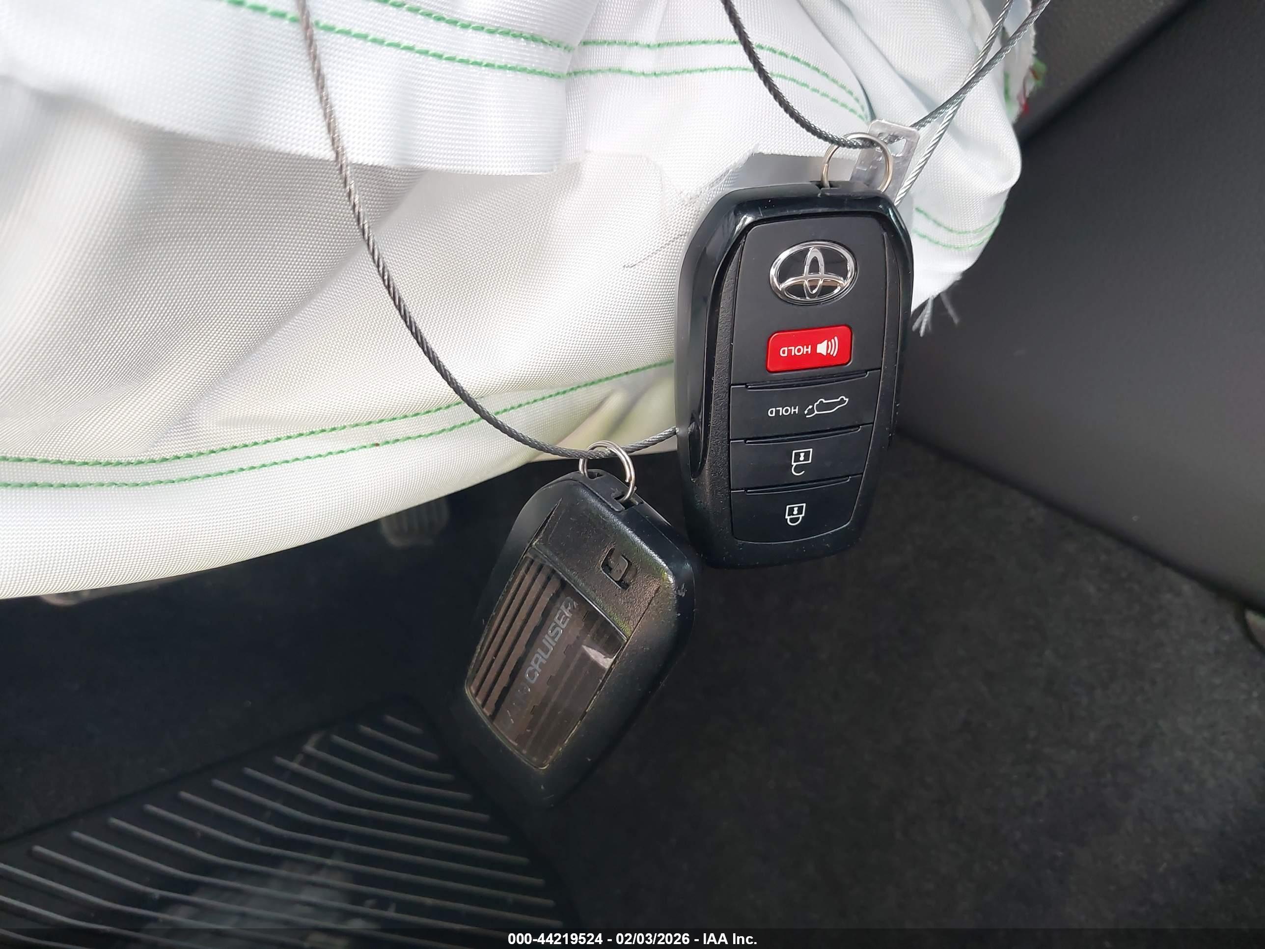 TOYOTA LAND image 11