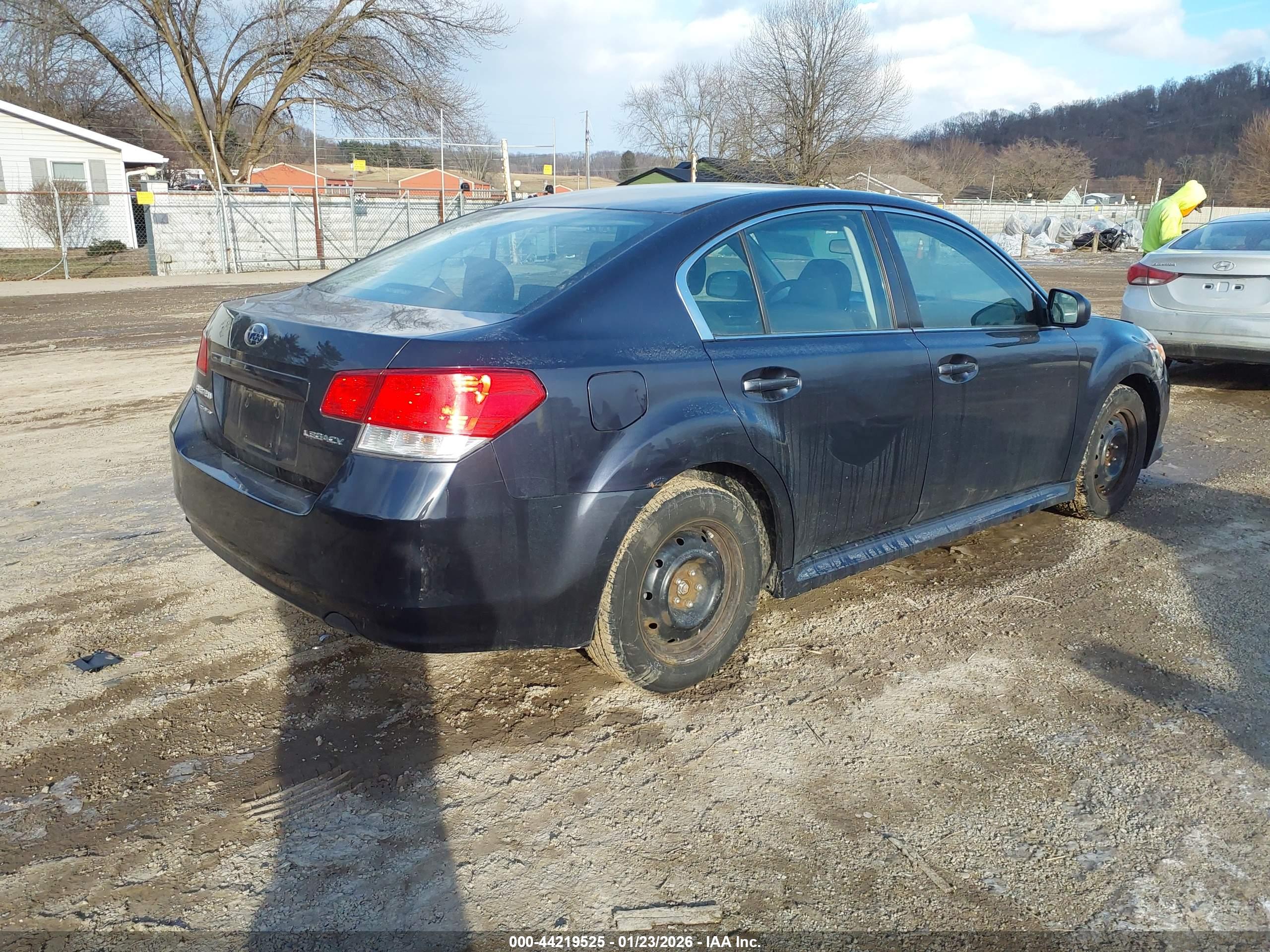 SUBARU LEGACY image 4