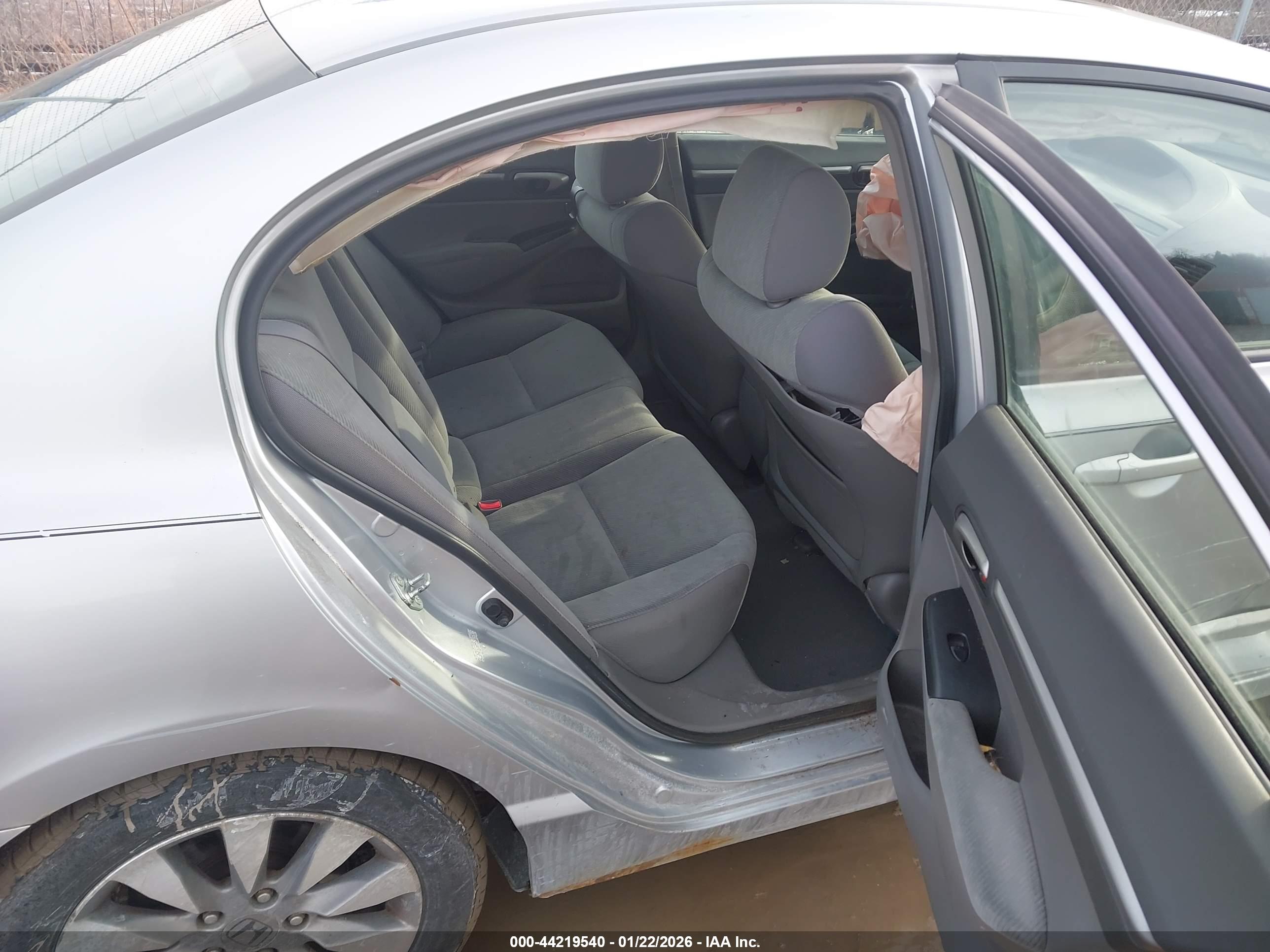 HONDA CIVIC image 8