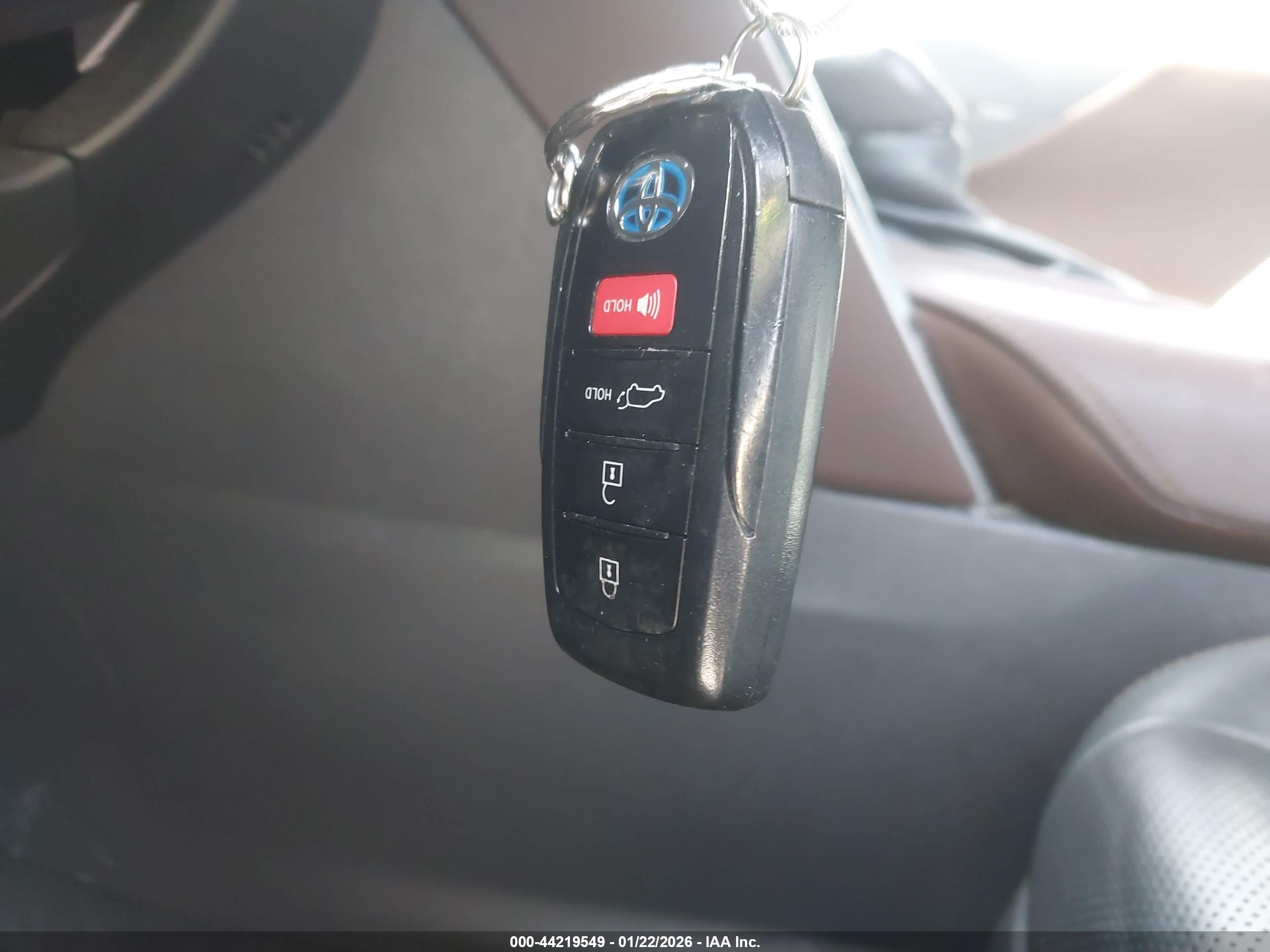 TOYOTA VENZA image 11