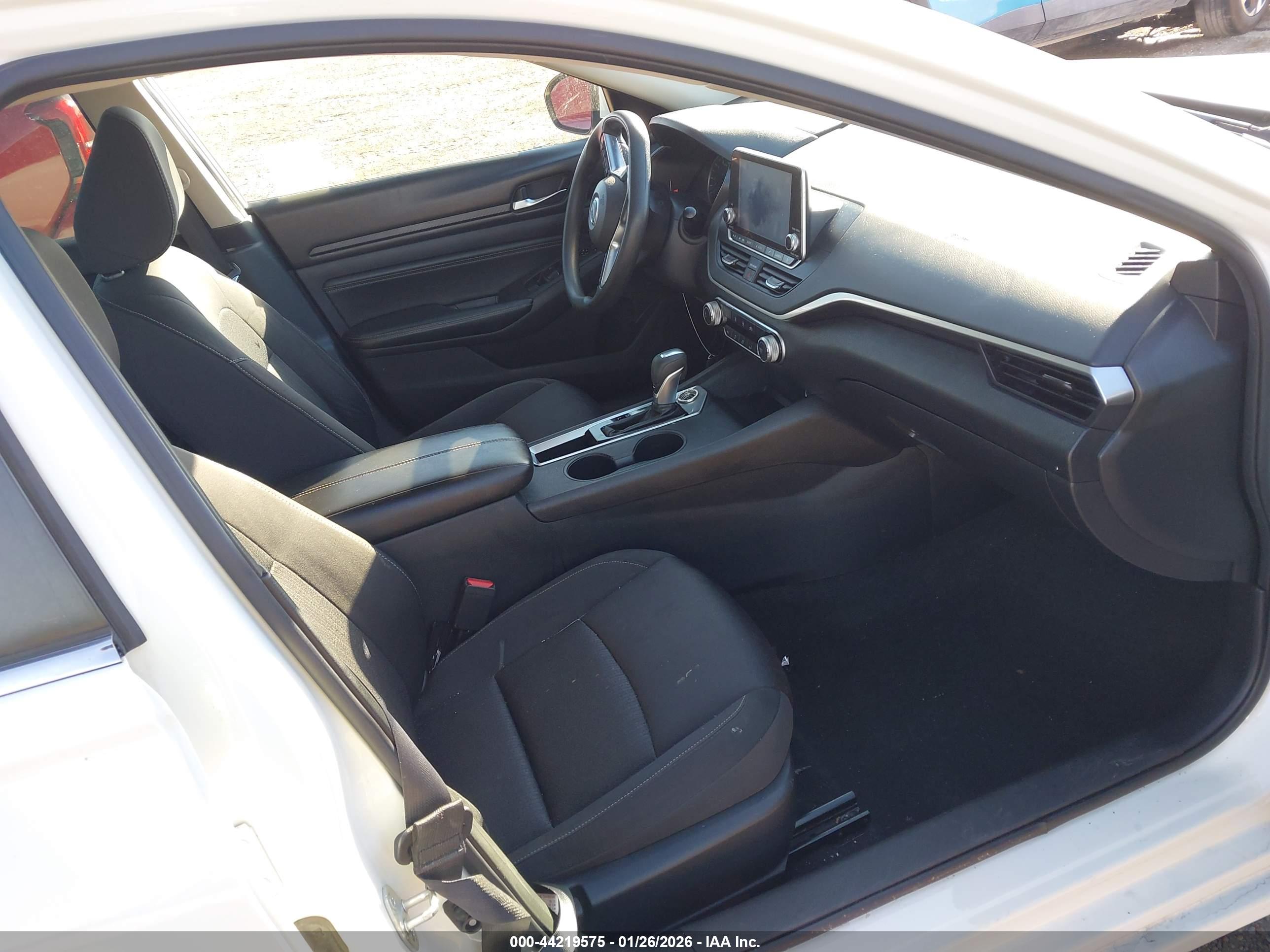 NISSAN ALTIMA image 5