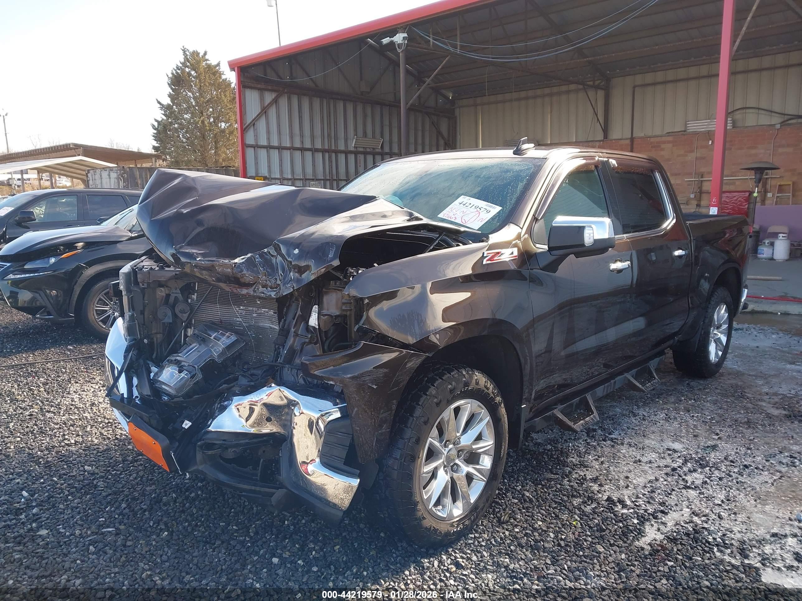 CHEVROLET SILVERADO image 2