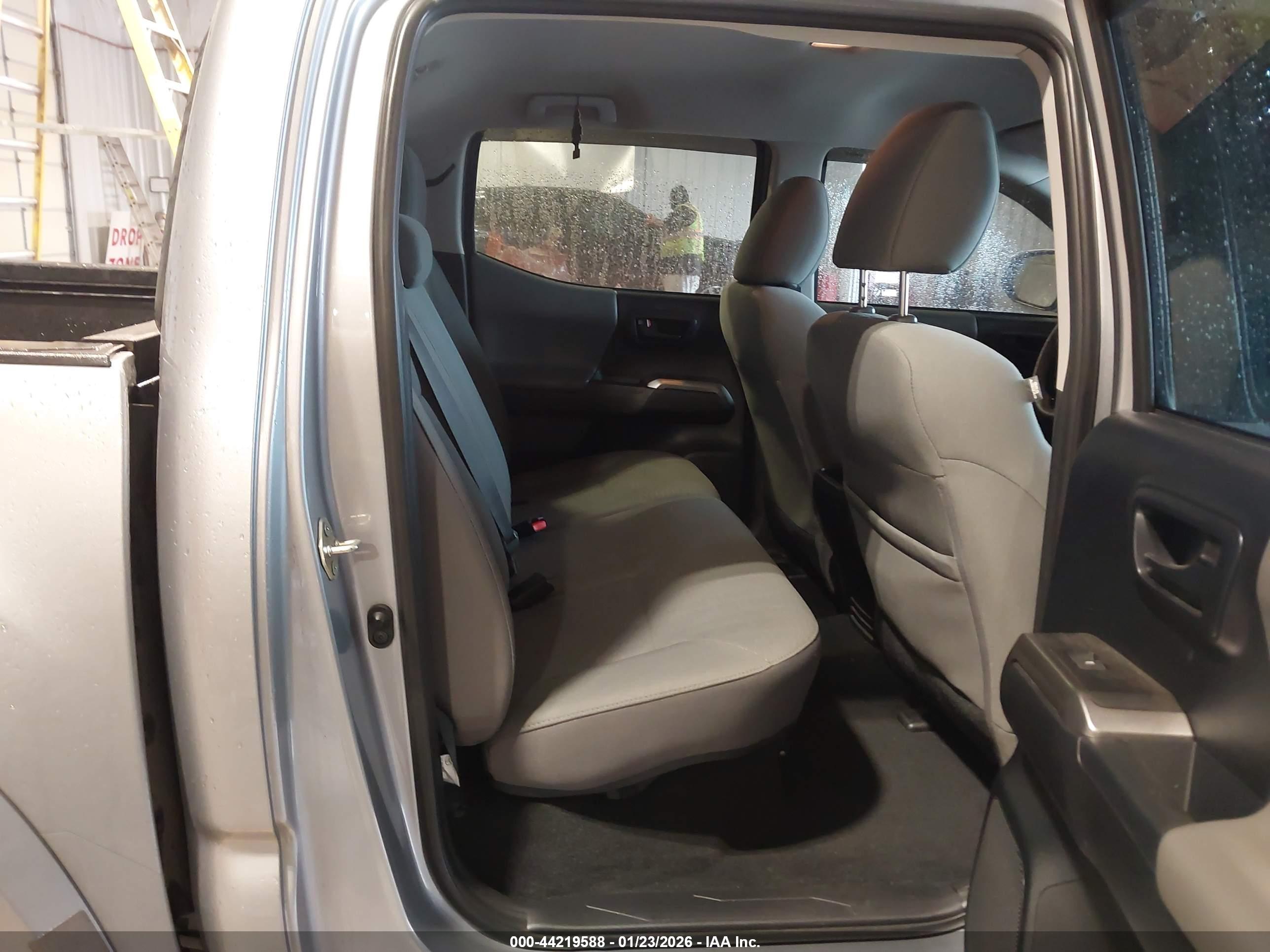 TOYOTA TACOMA image 8