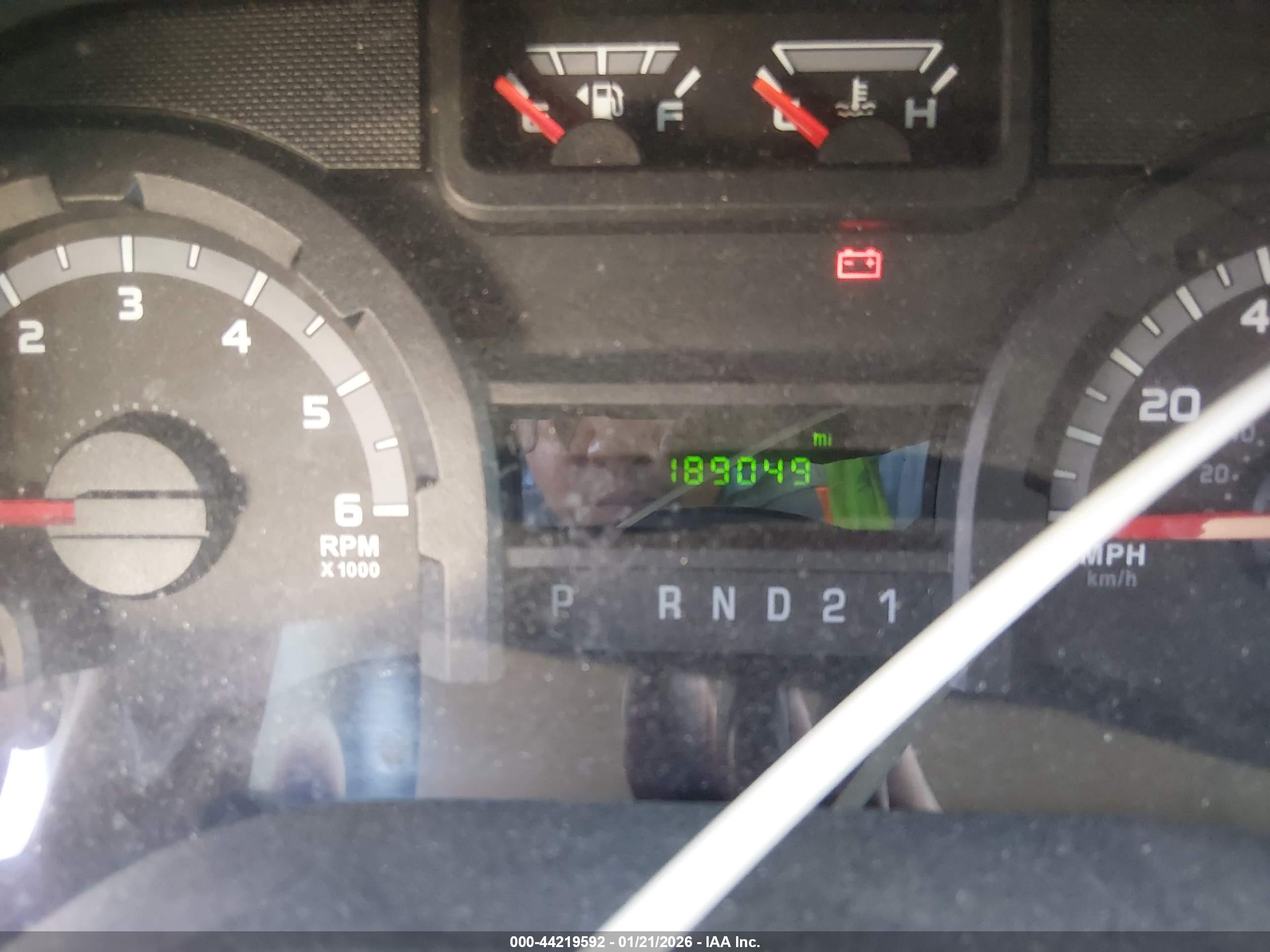FORD E-250 image 7