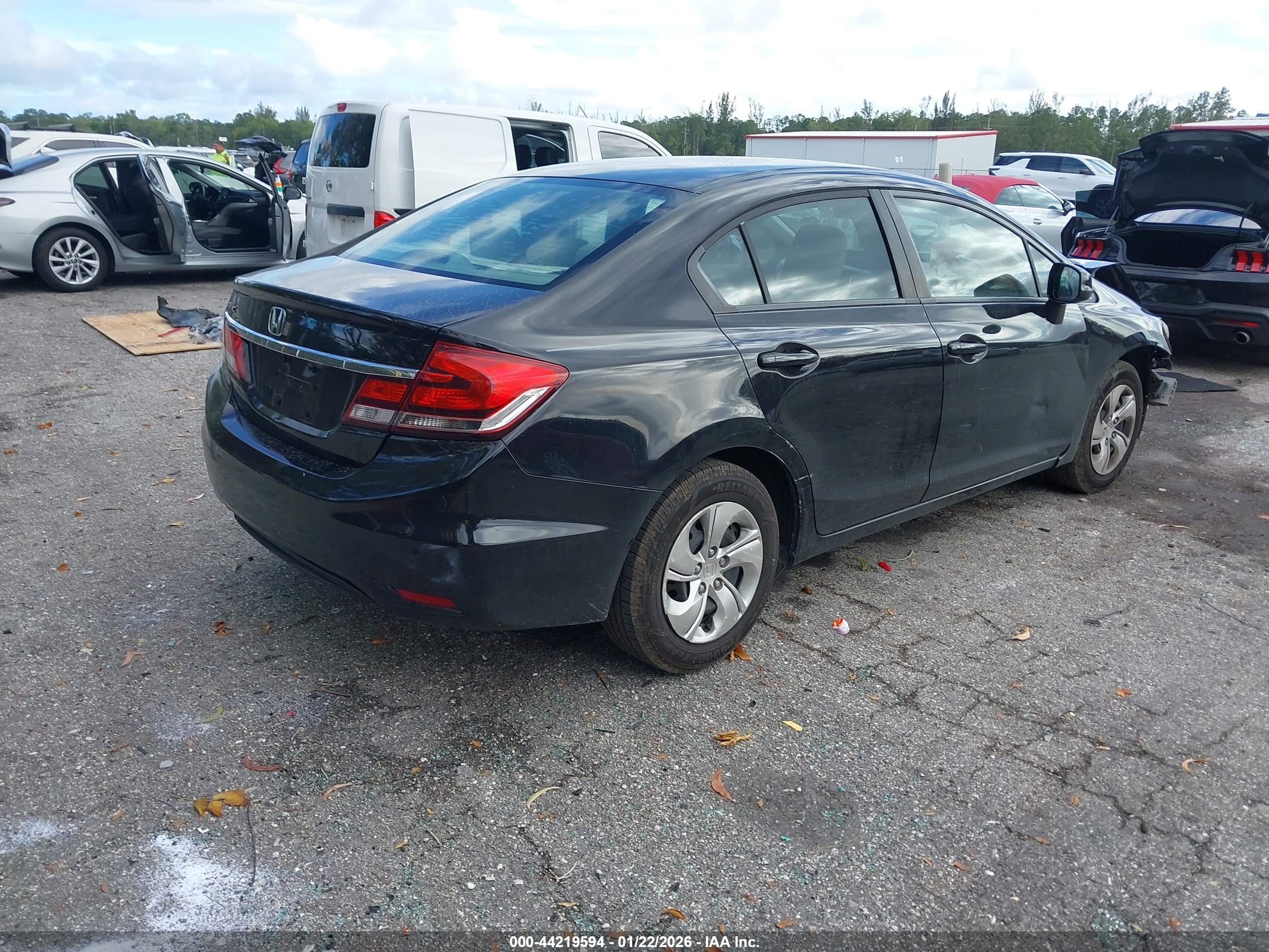 HONDA CIVIC image 4