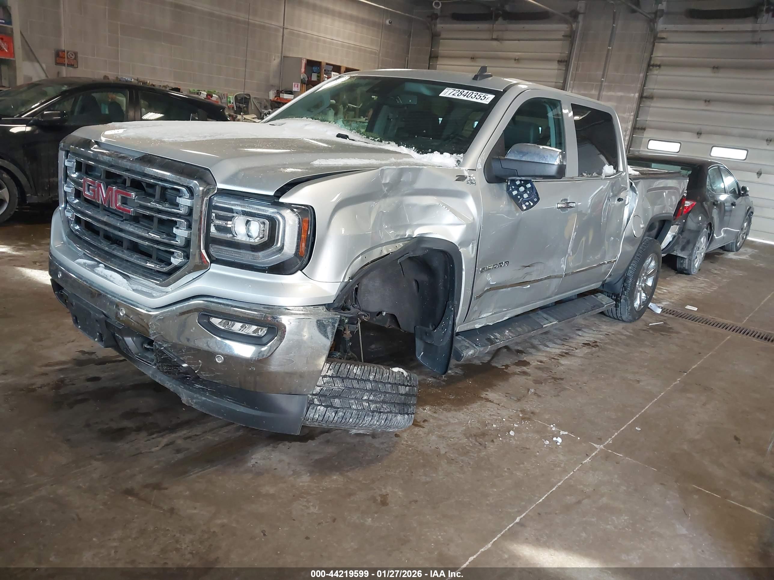 GMC SIERRA image 2