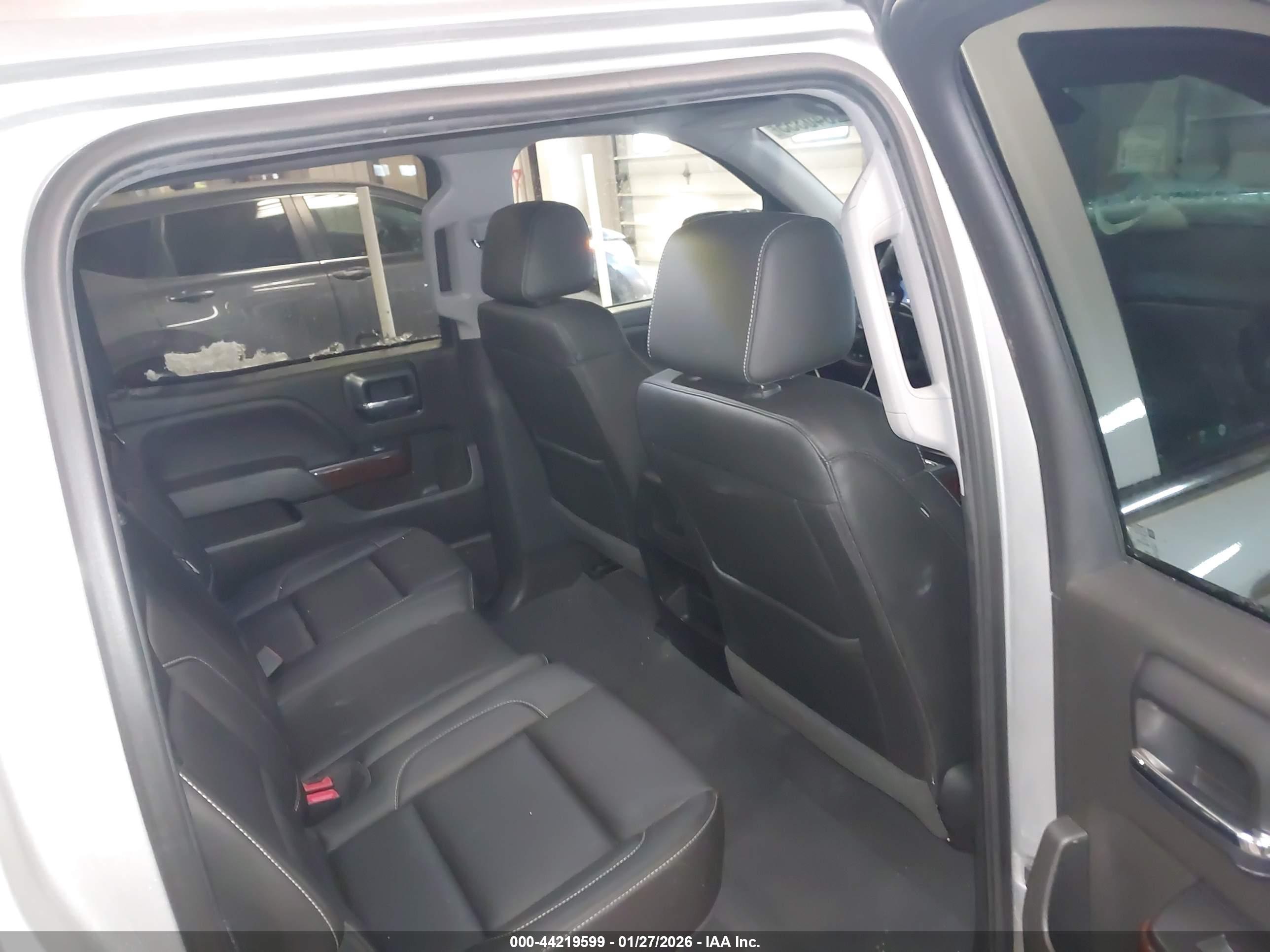 GMC SIERRA image 8