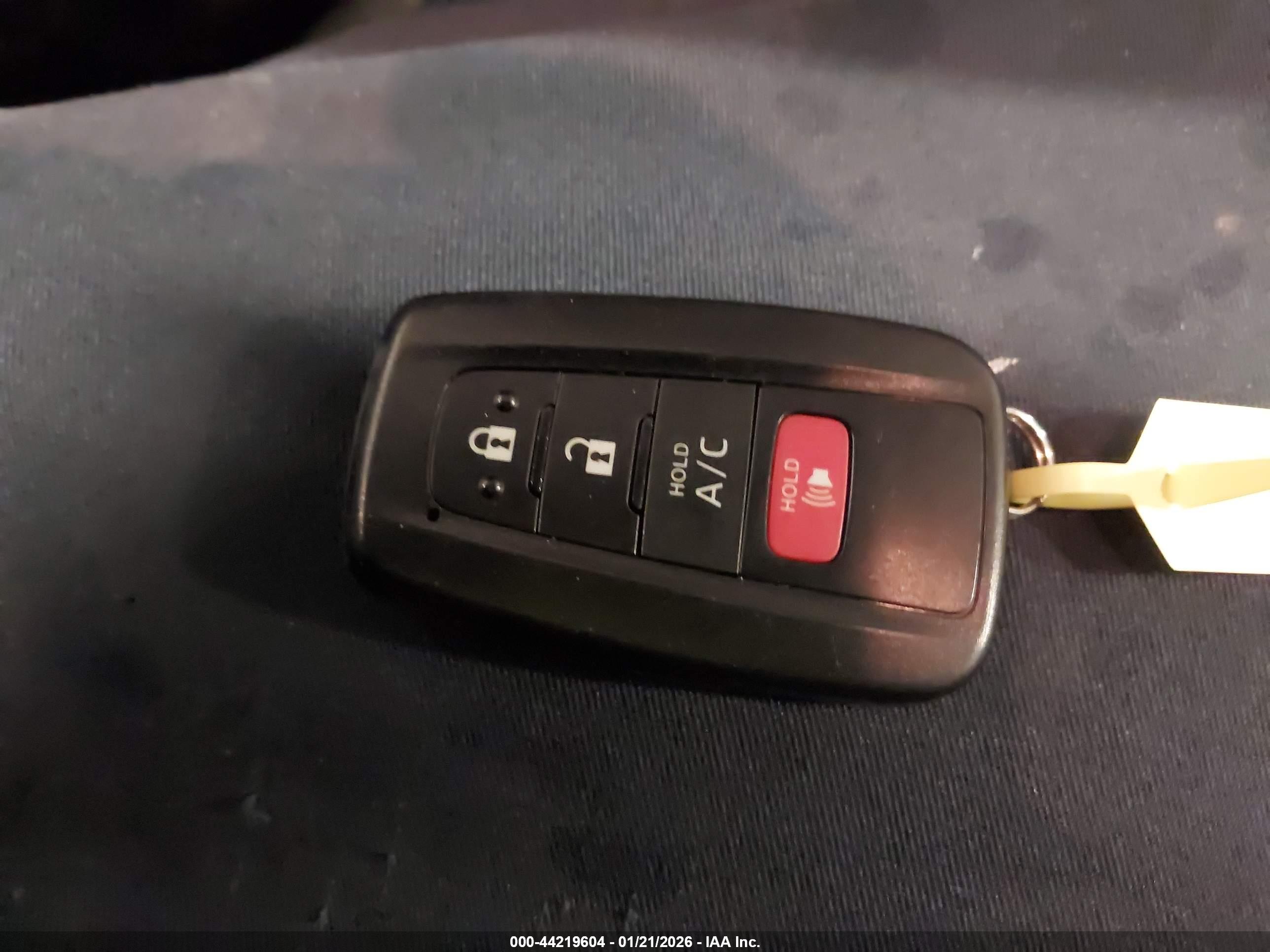 TOYOTA PRIUS image 11