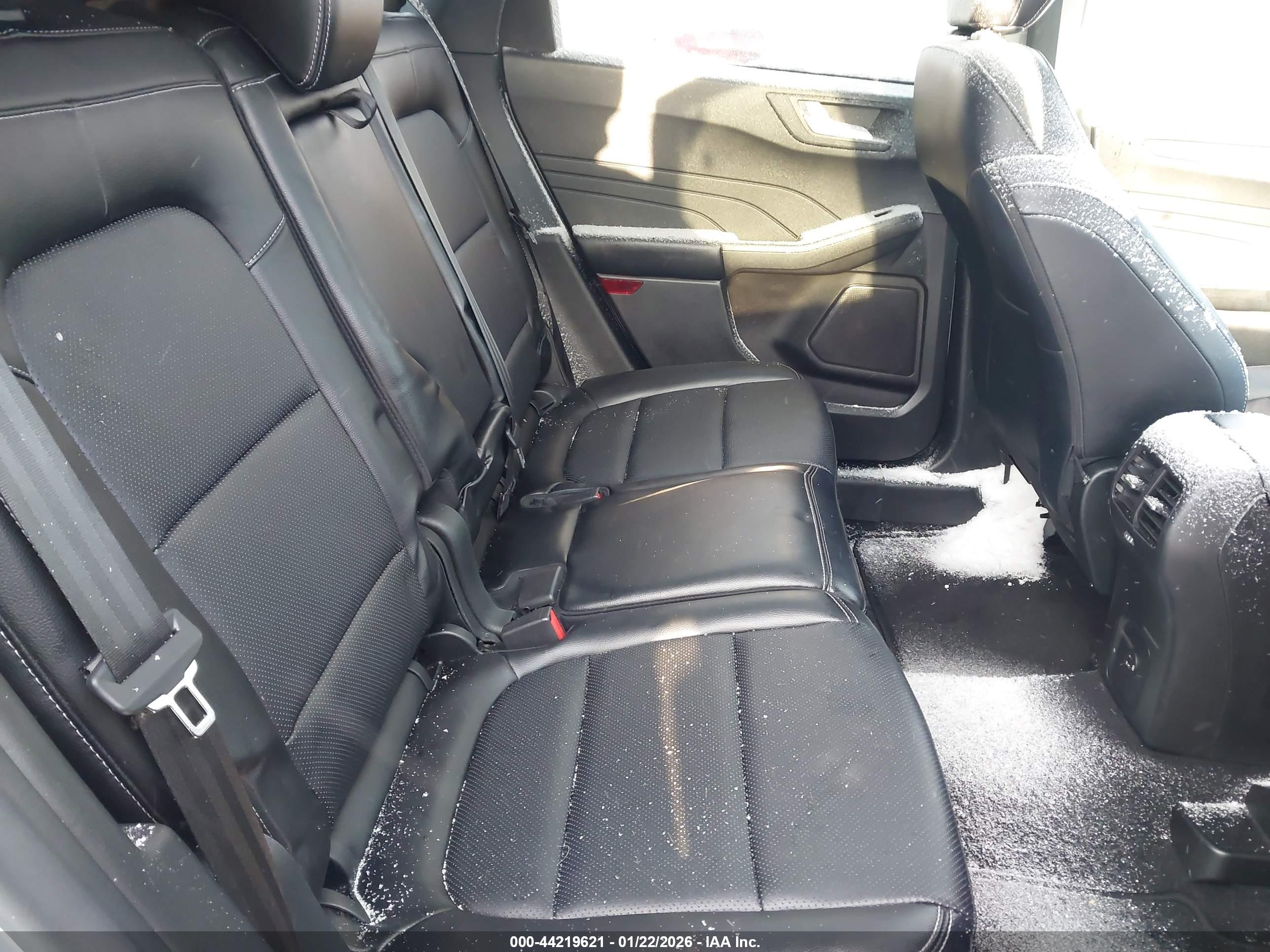 FORD ESCAPE image 8