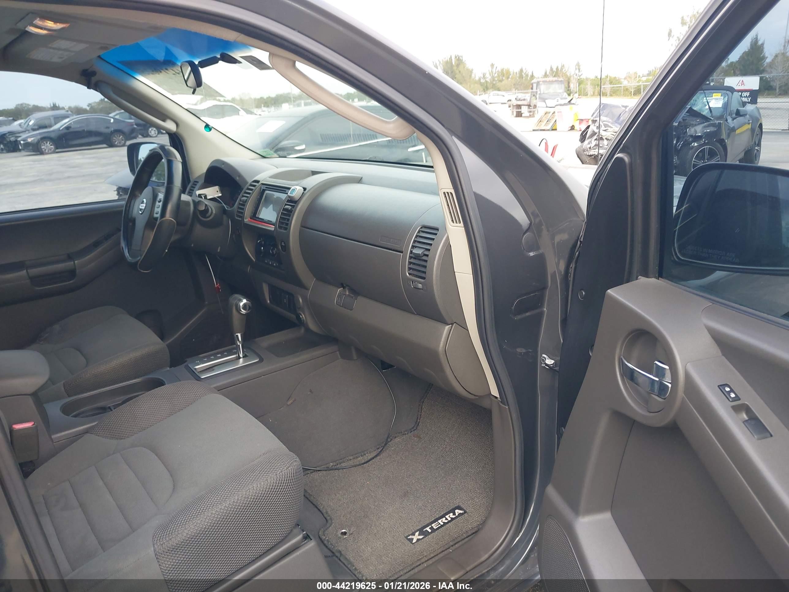 NISSAN XTERRA image 5