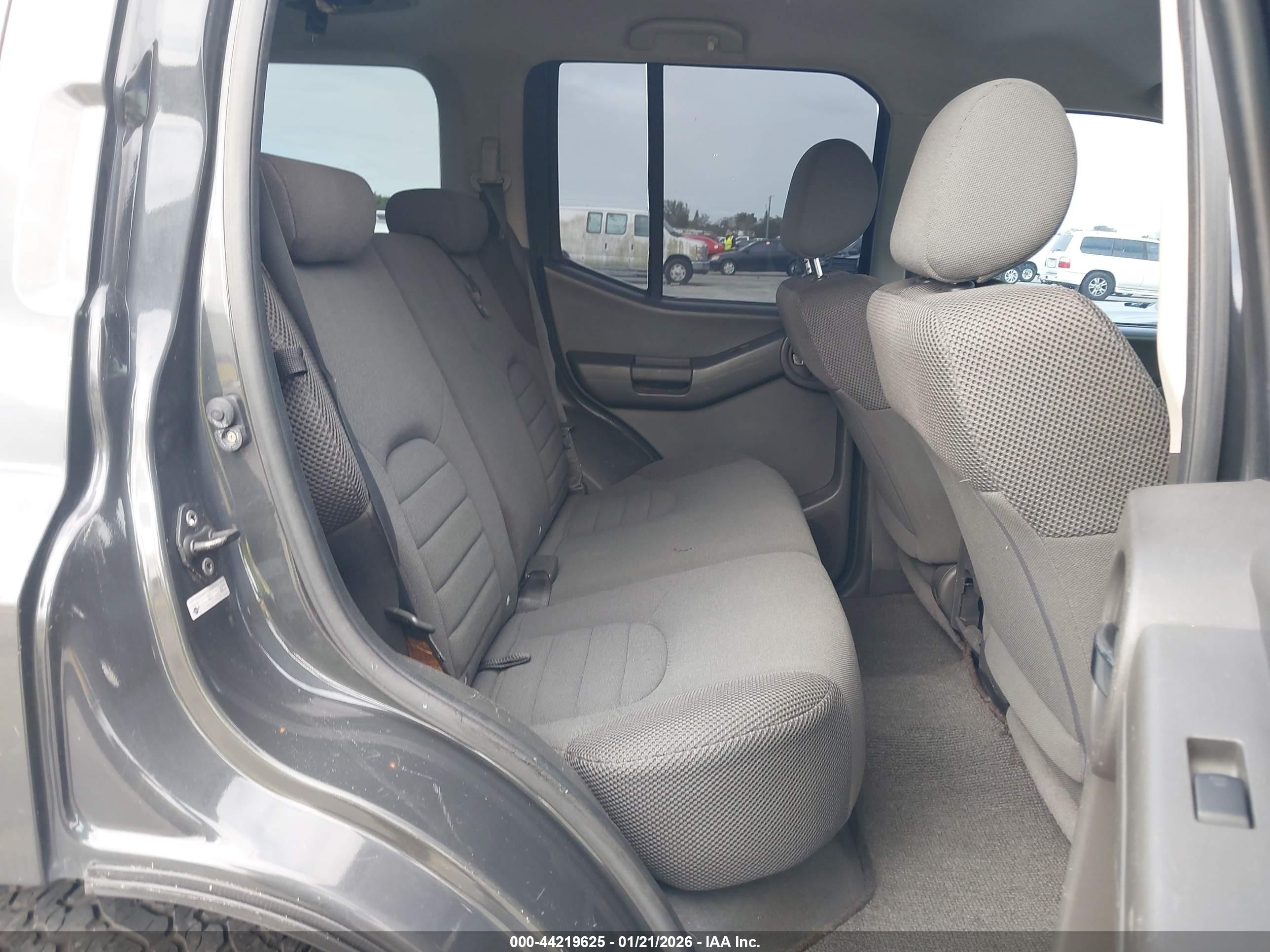 NISSAN XTERRA image 8