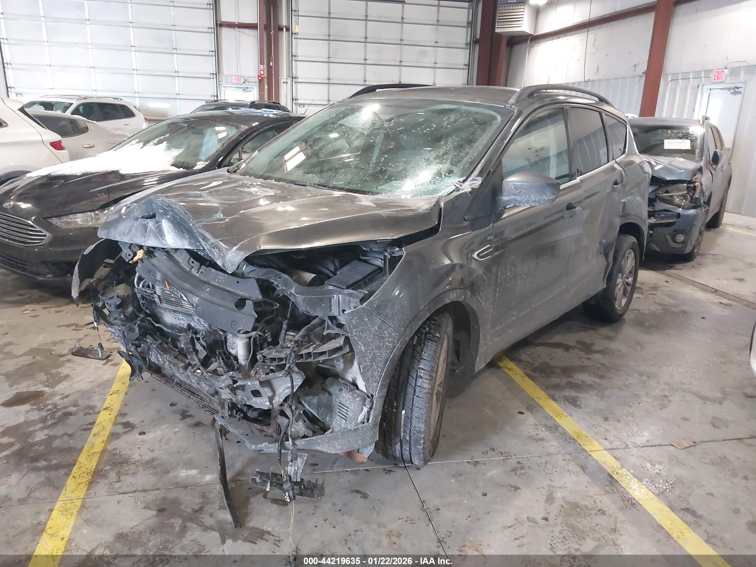 FORD ESCAPE image 2