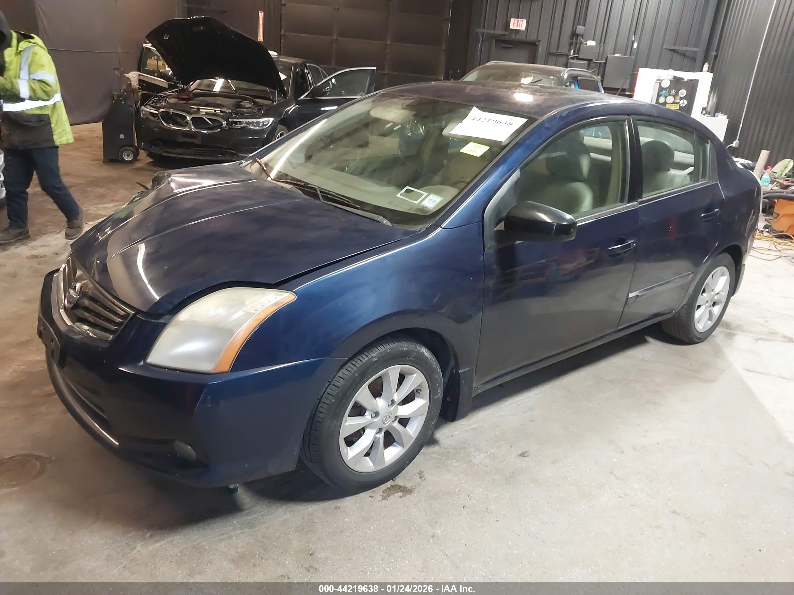 NISSAN SENTRA image 2