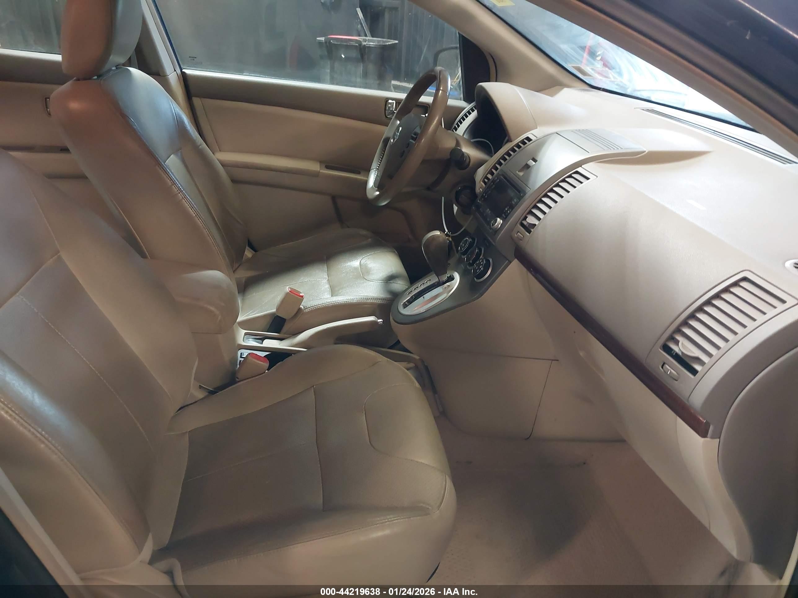 NISSAN SENTRA image 5