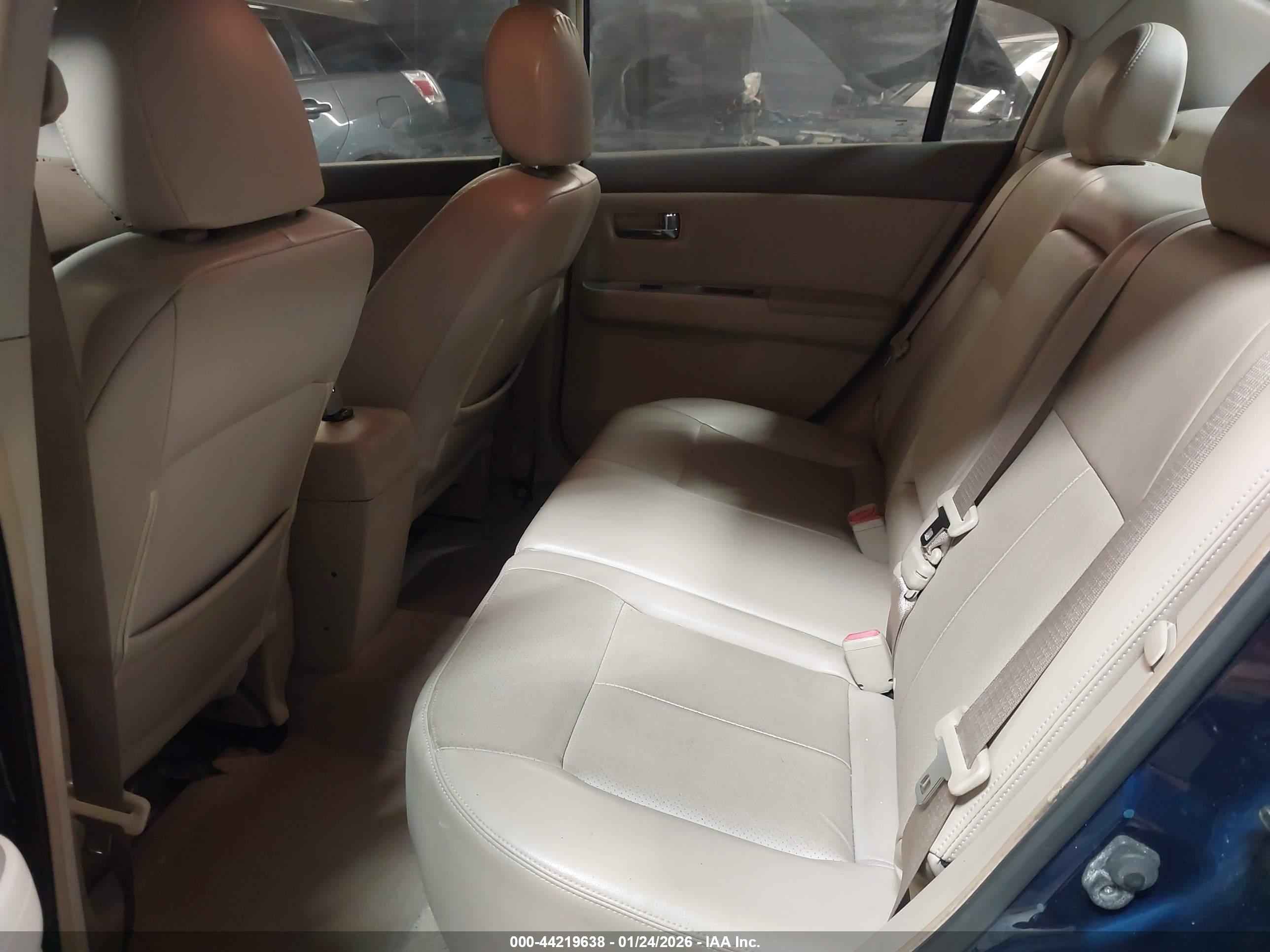 NISSAN SENTRA image 8