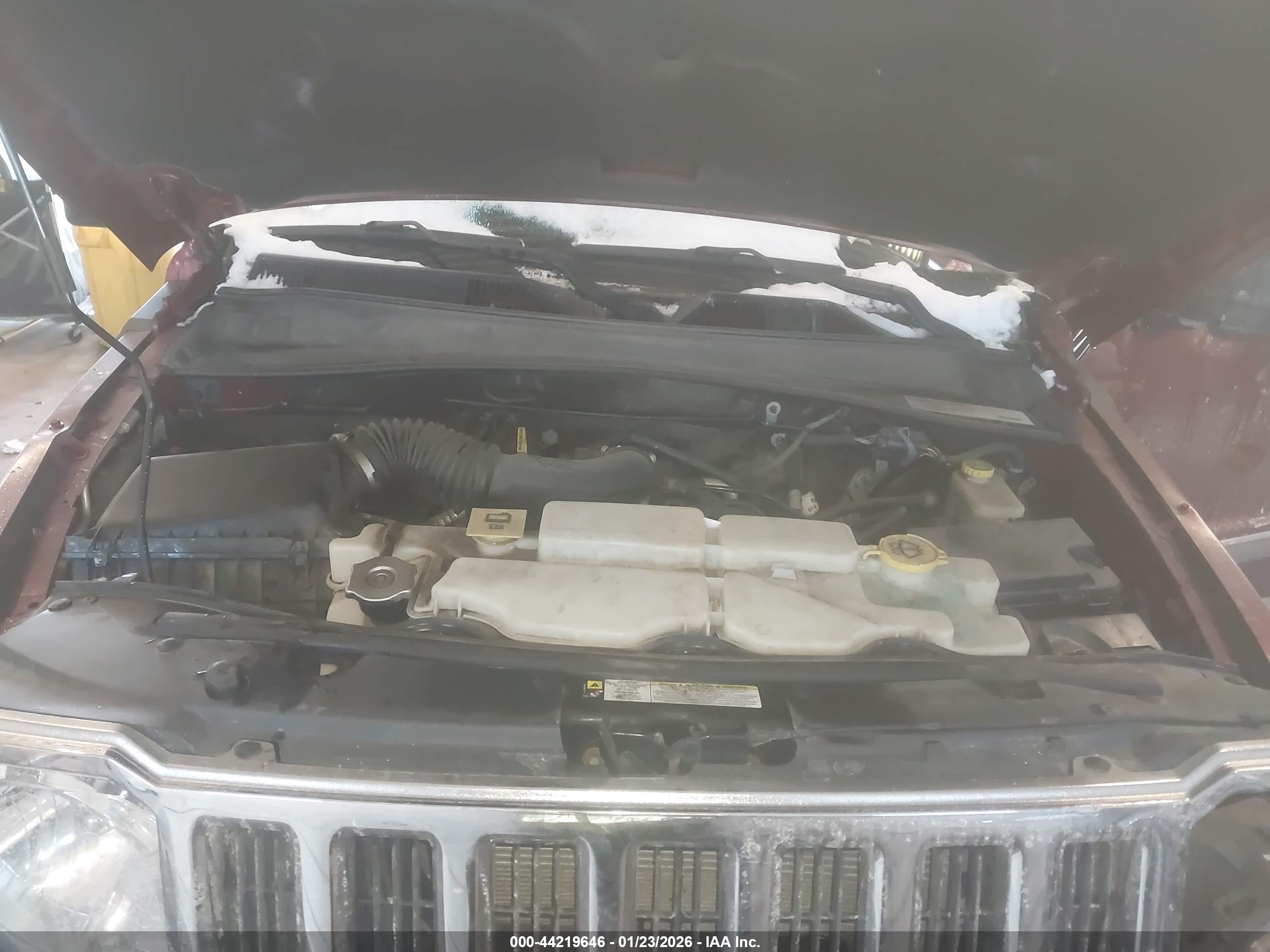 JEEP LIBERTY image 10