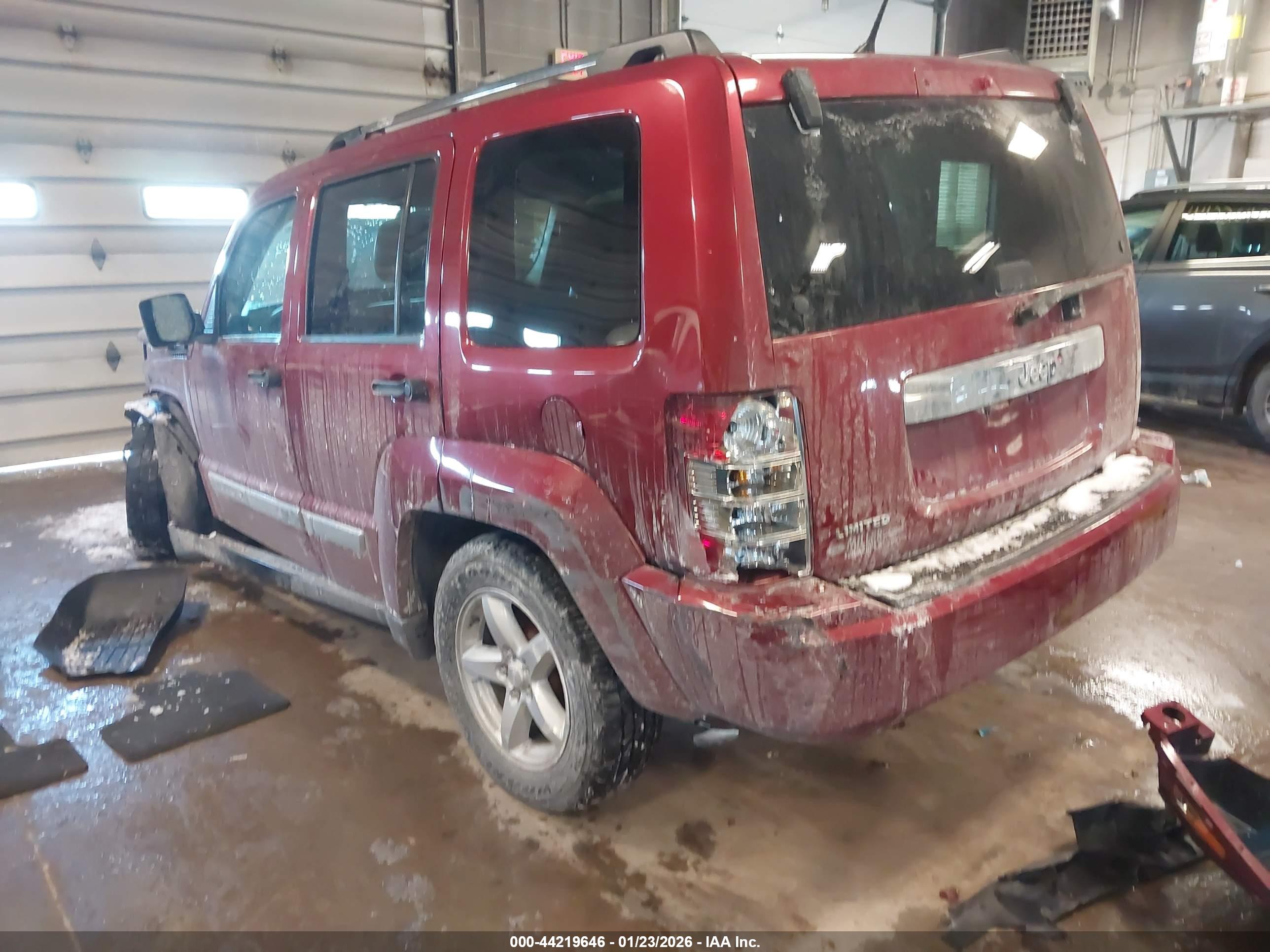 JEEP LIBERTY image 3